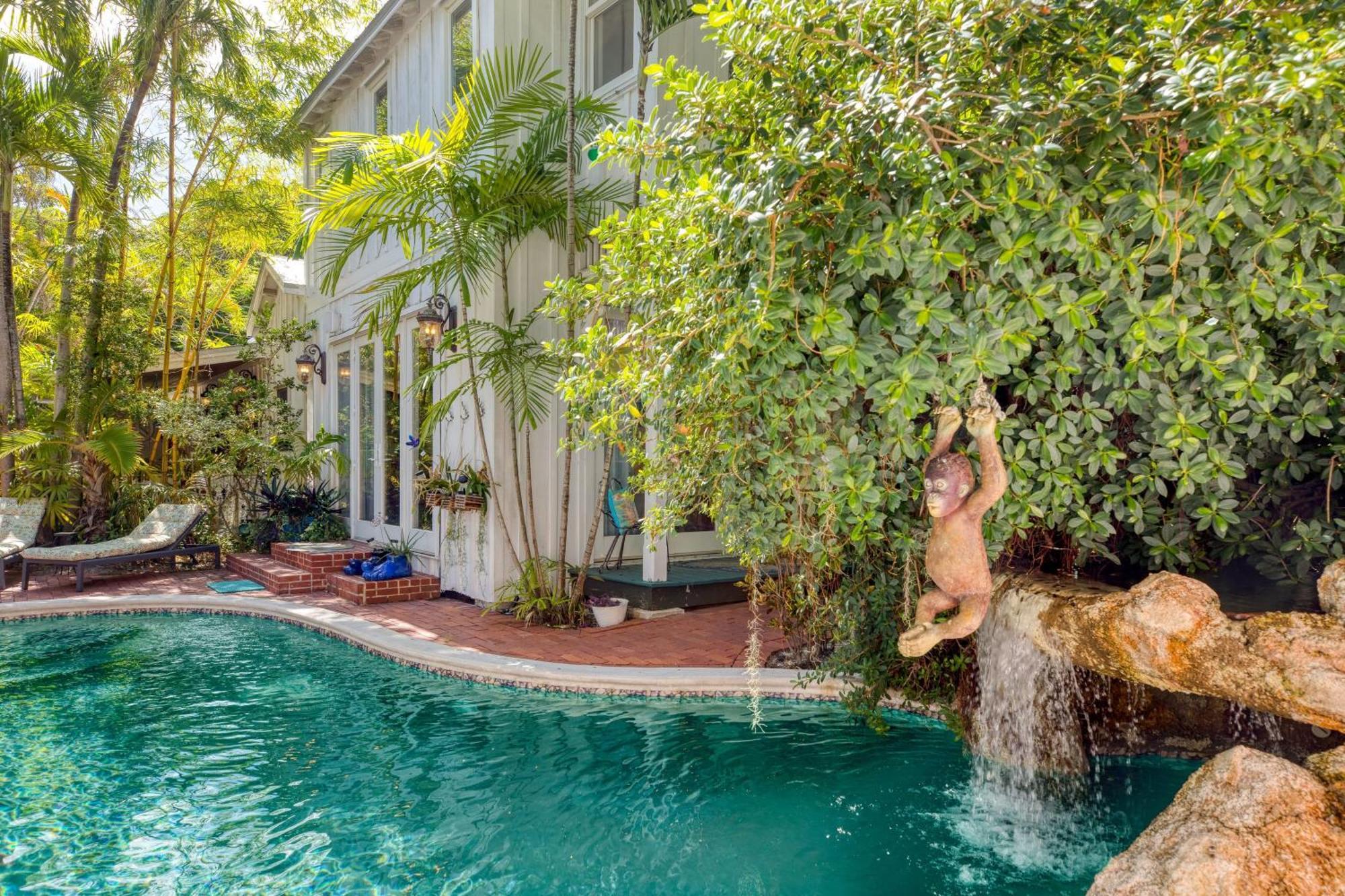 Boat House By Avantstay Character Location W Shared Pool Month Long * Key West
