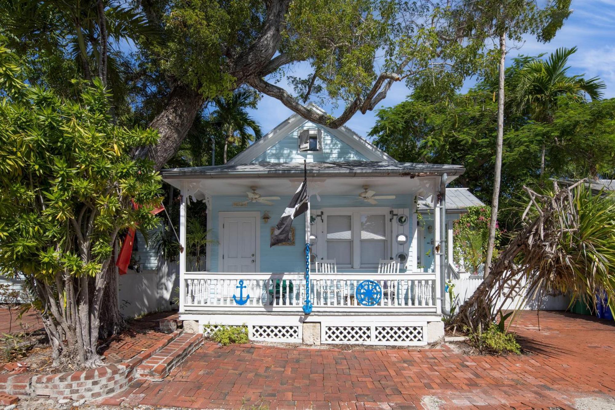 Boat House By Avantstay Character Location W Shared Pool Month Long * Key West