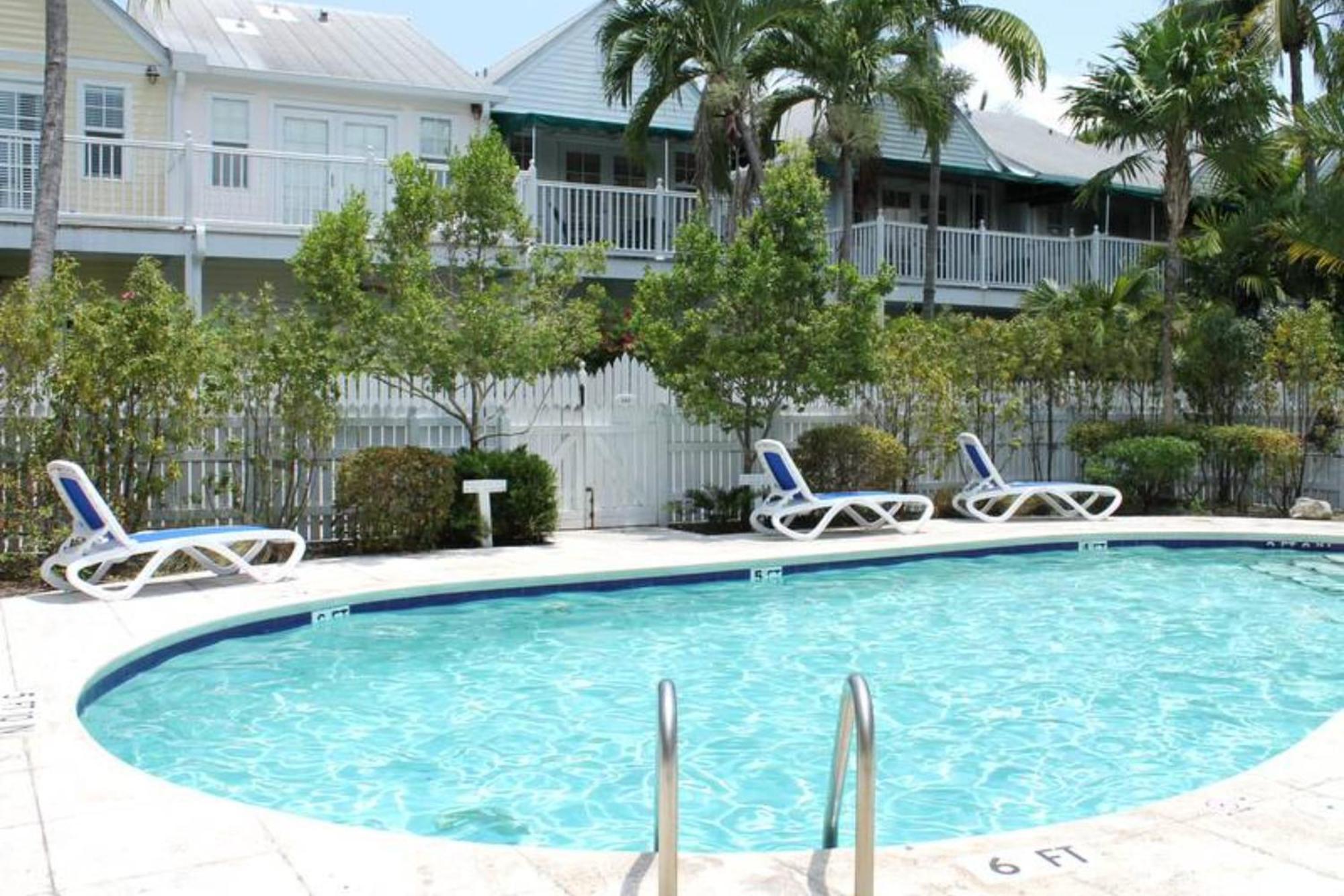 A Place In Paradise By Avantstay Walkable W Shared Pool Week Long Only Holiday home
