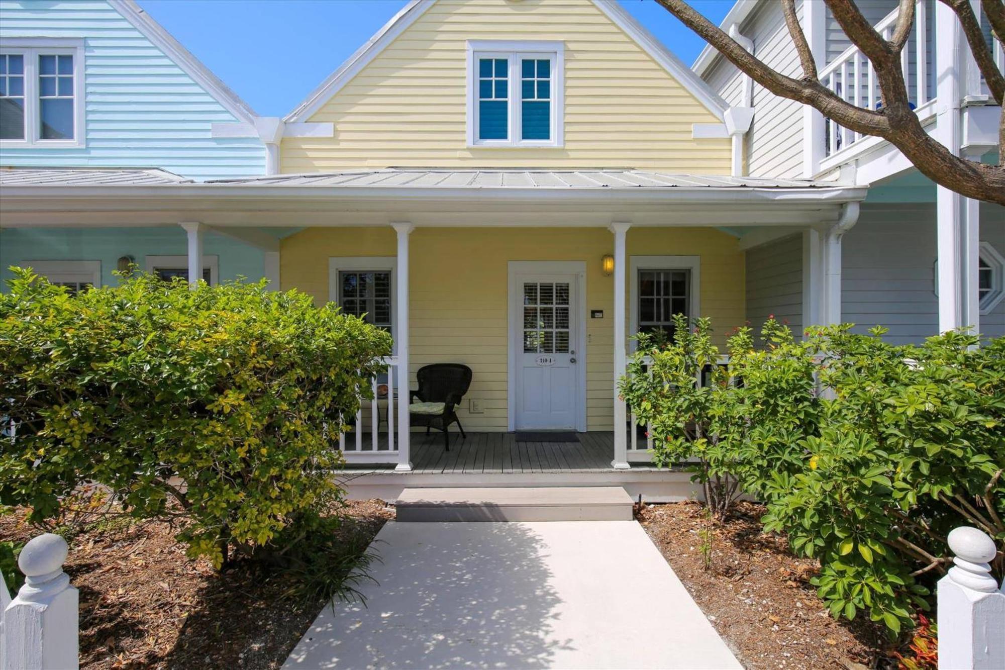 Casa By Avantstay Communal Pool Bbq Patio Near Duval Street Week Long Only Holiday home Key West