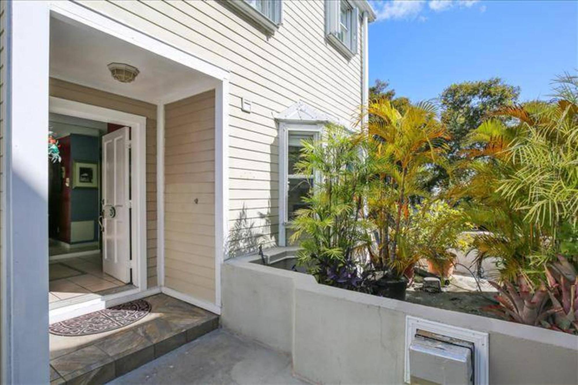 Duval Sea Turtle By Avantstay Great Location Close To Shops Shared Pool Holiday home