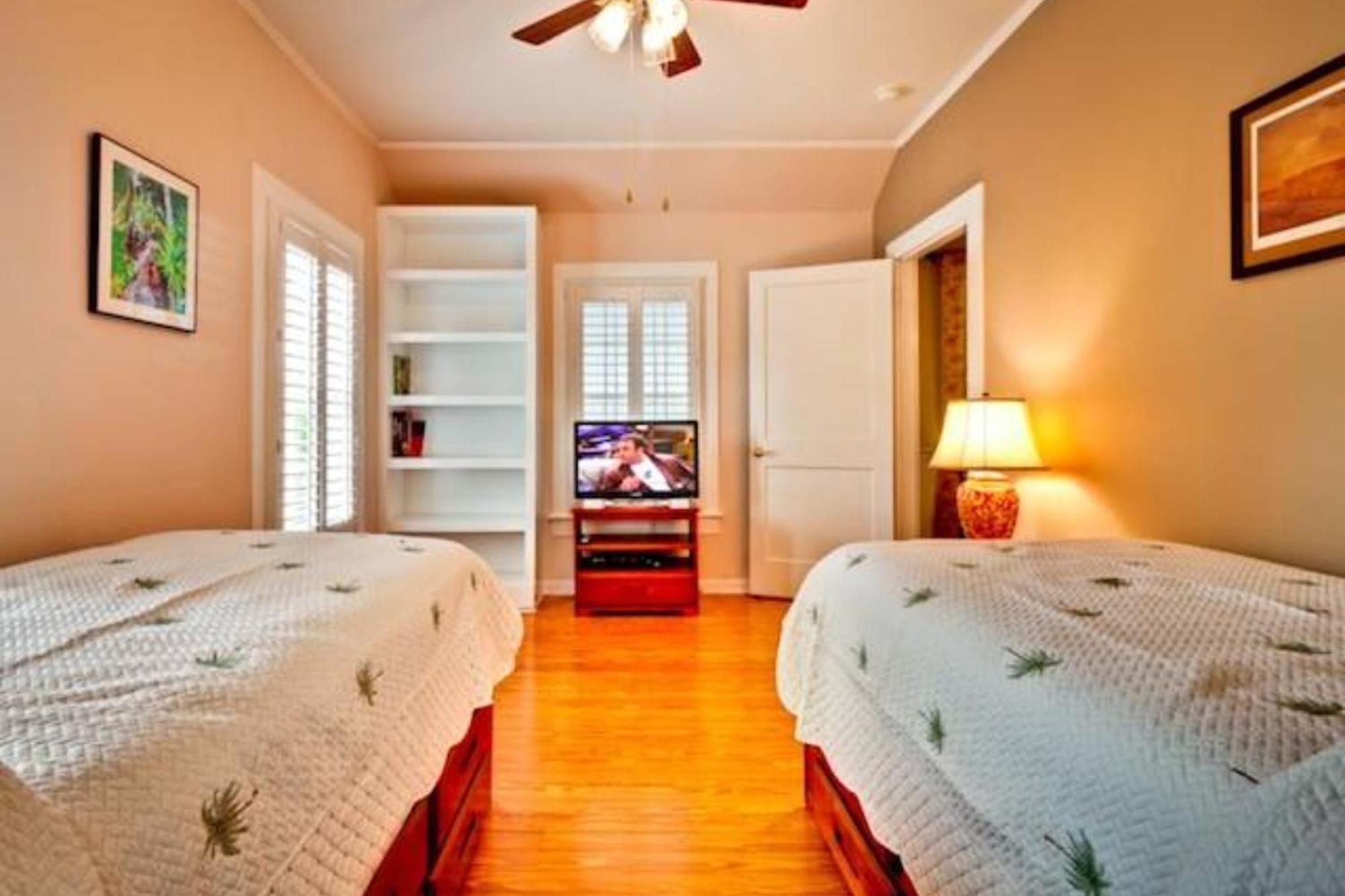 Casa De Rosalie By Avantstay Great Location W Pool Bbq Outdoor Dining Month Long Only Key West