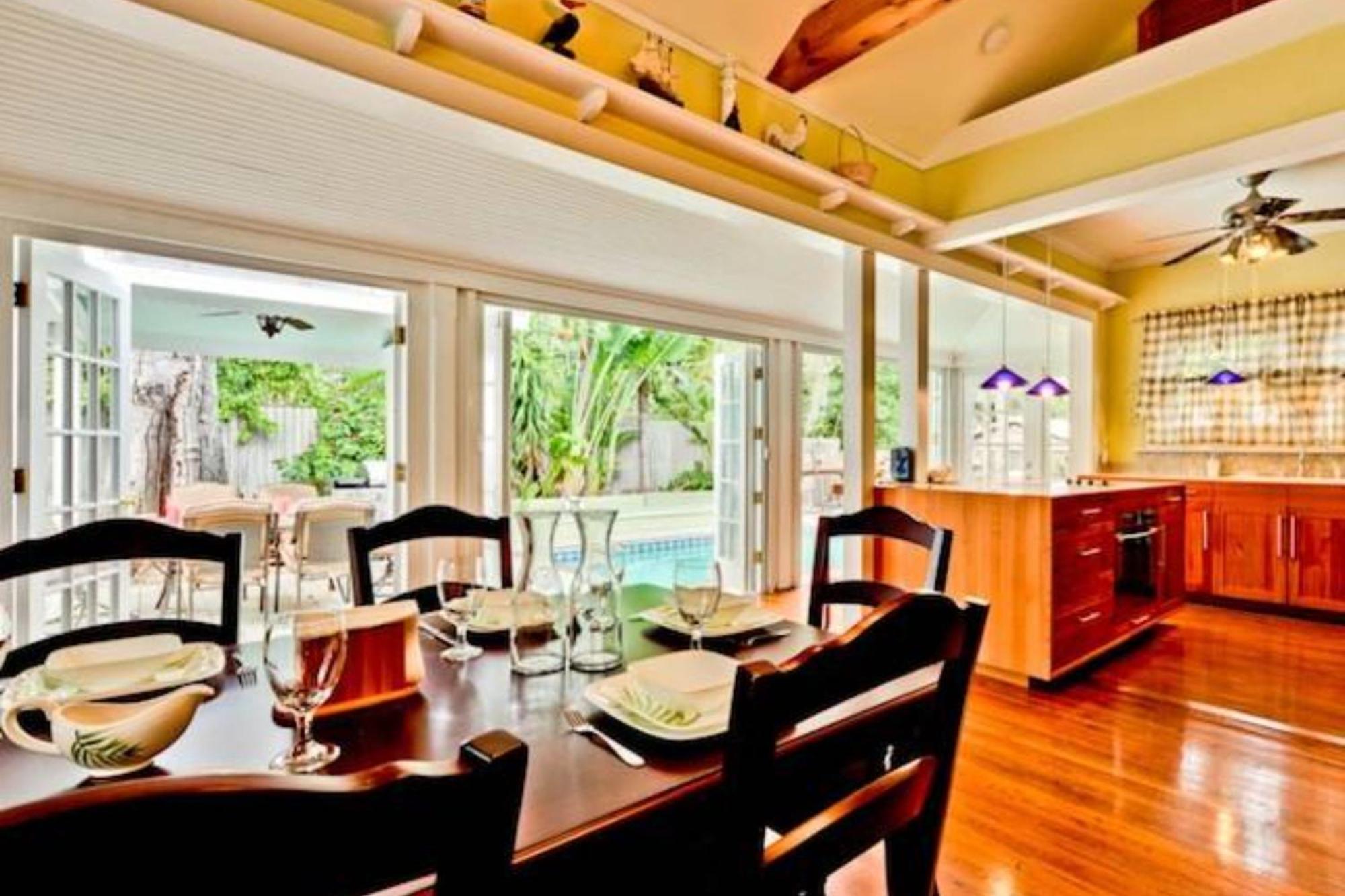 Casa De Rosalie By Avantstay Great Location W Pool Bbq Outdoor Dining Month Long Only Holiday home Key West