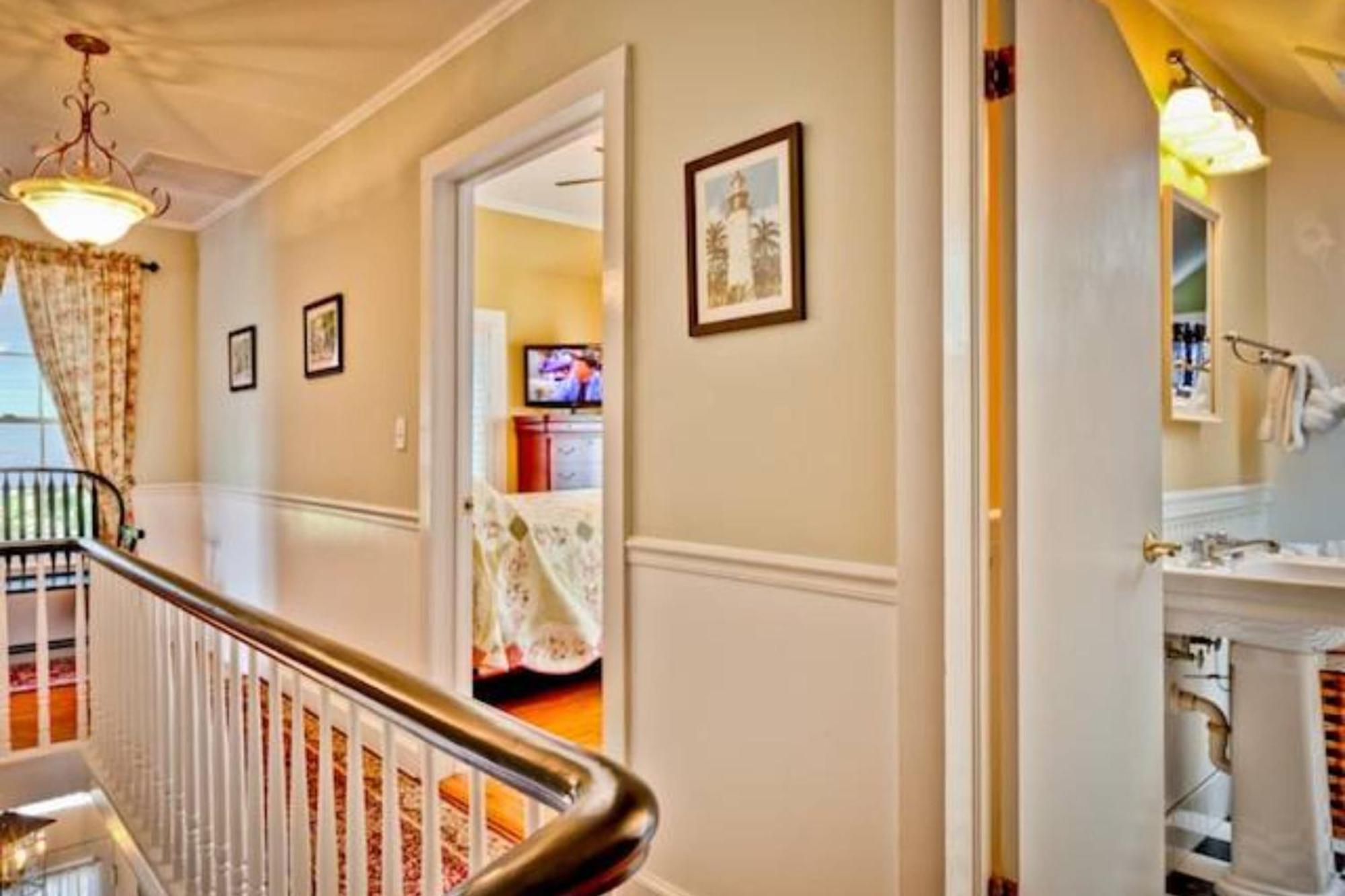Casa De Rosalie By Avantstay Great Location W Pool Bbq Outdoor Dining Month Long Only * Key West