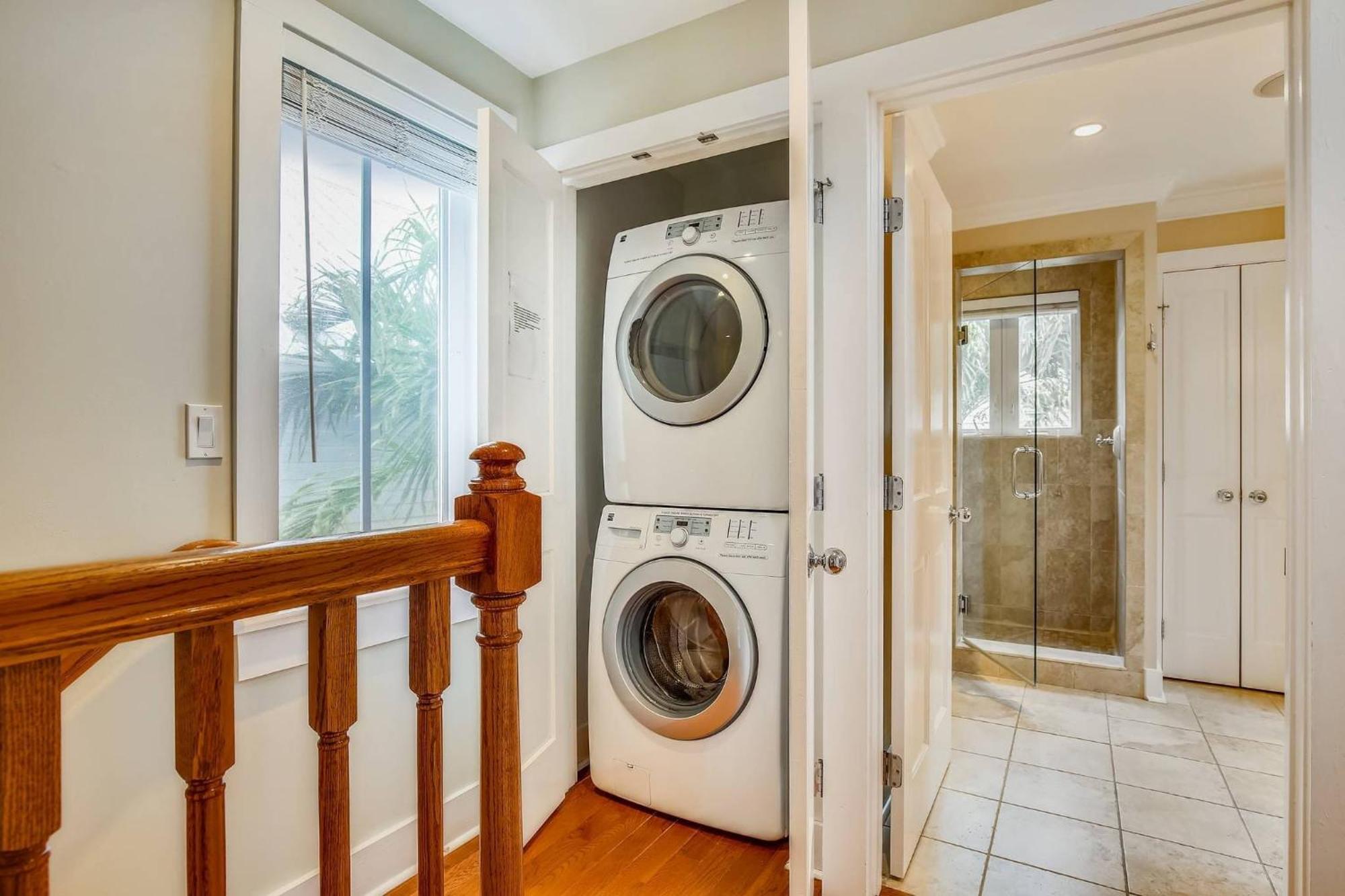 Ecco Domani By Avantstay Gorgeous W Pool Balcony In Great Location Month Long Only Key West