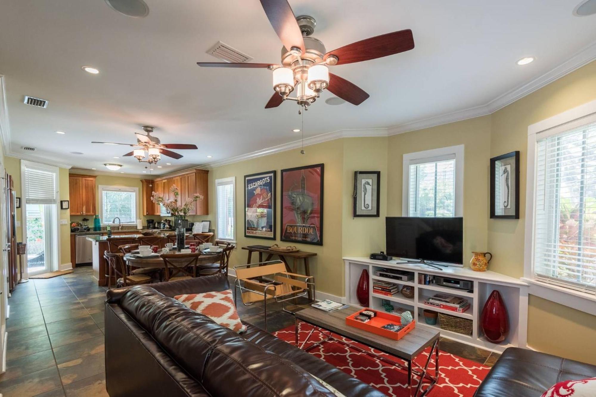Ecco Domani By Avantstay Gorgeous W Pool Balcony In Great Location Month Long Only * Key West