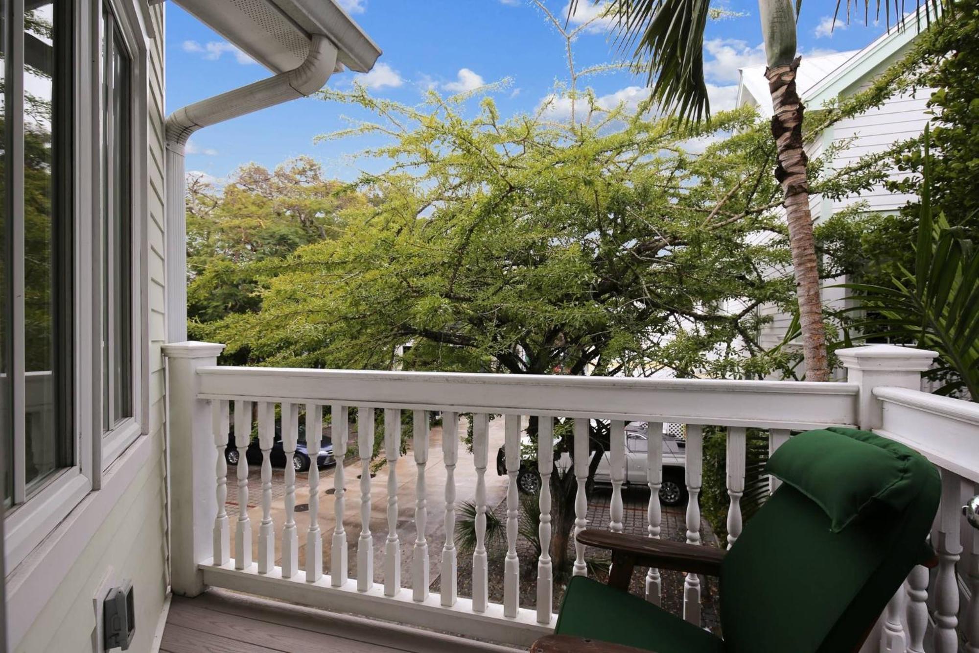 Holiday home Ecco Domani By Avantstay Gorgeous W Pool Balcony In Great Location Month Long Only