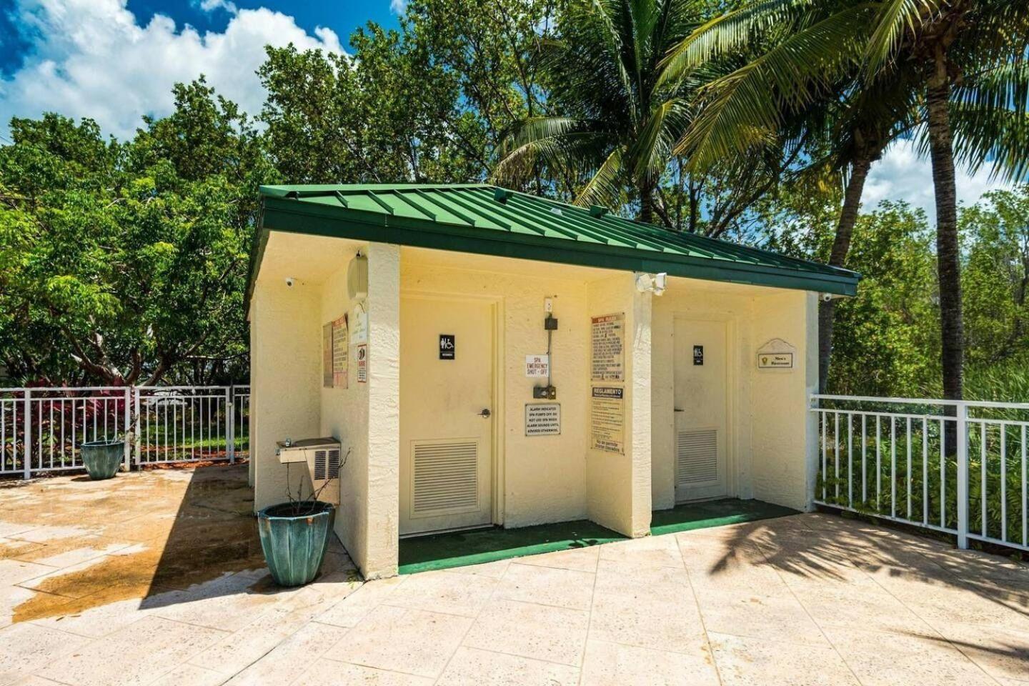 Cat Island - Sunrise Apartment Key West