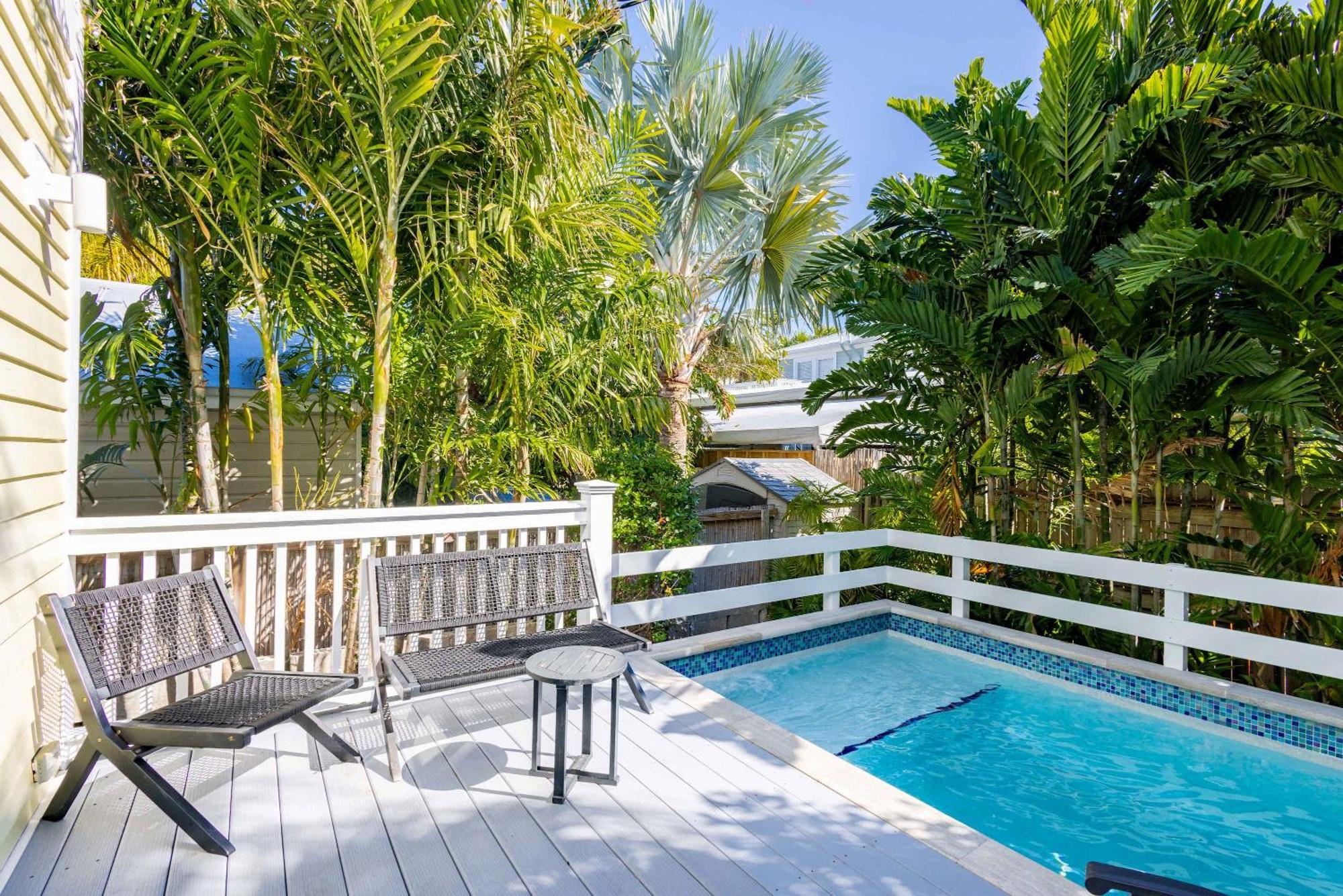 Holiday home Keys Please!