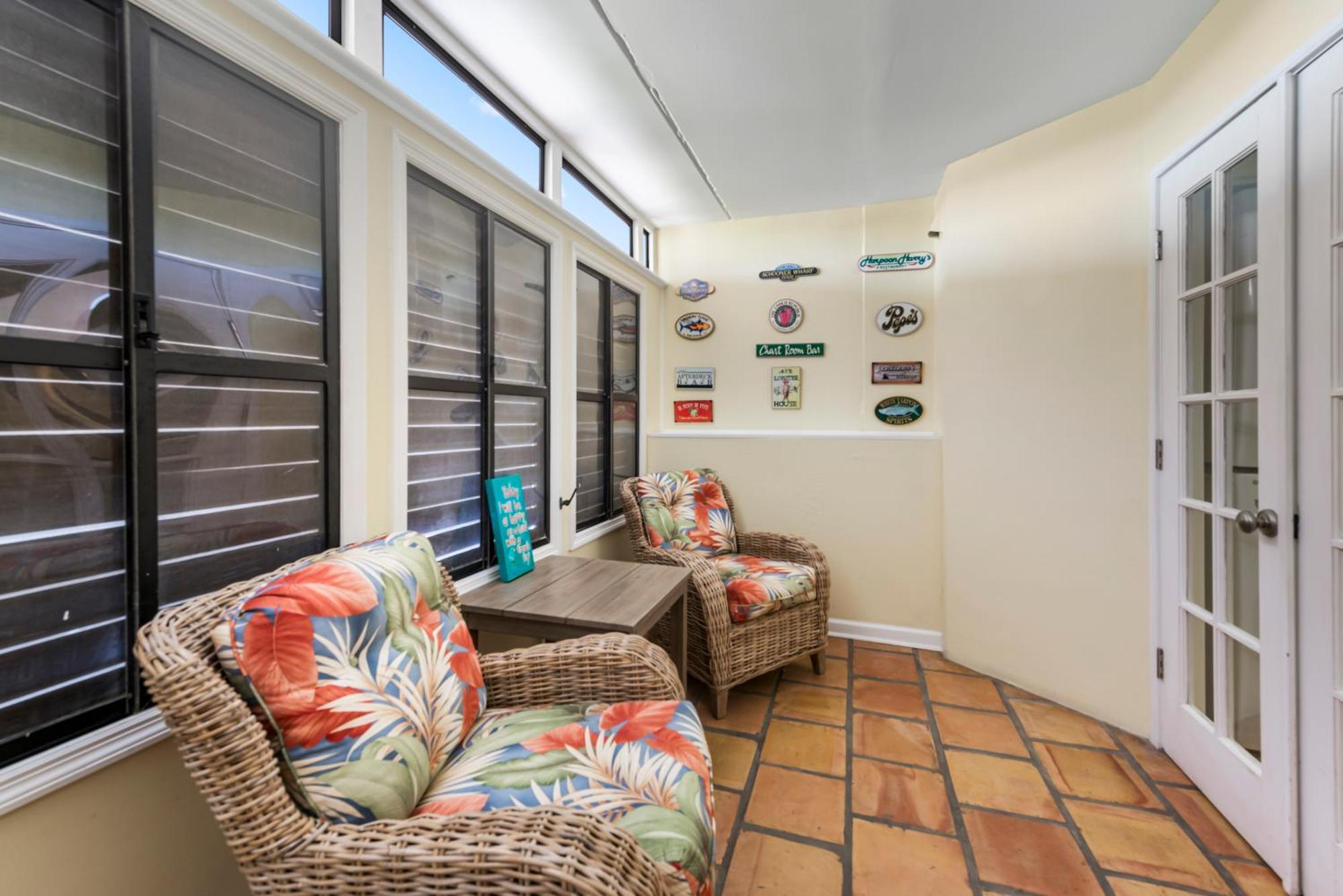 Club Oasis 304
