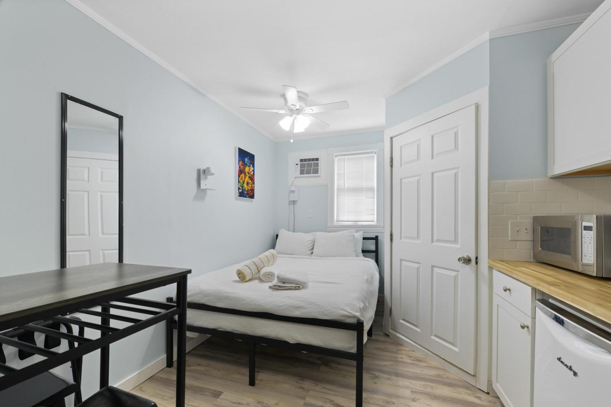 Matisse The Galleria Apartment *
