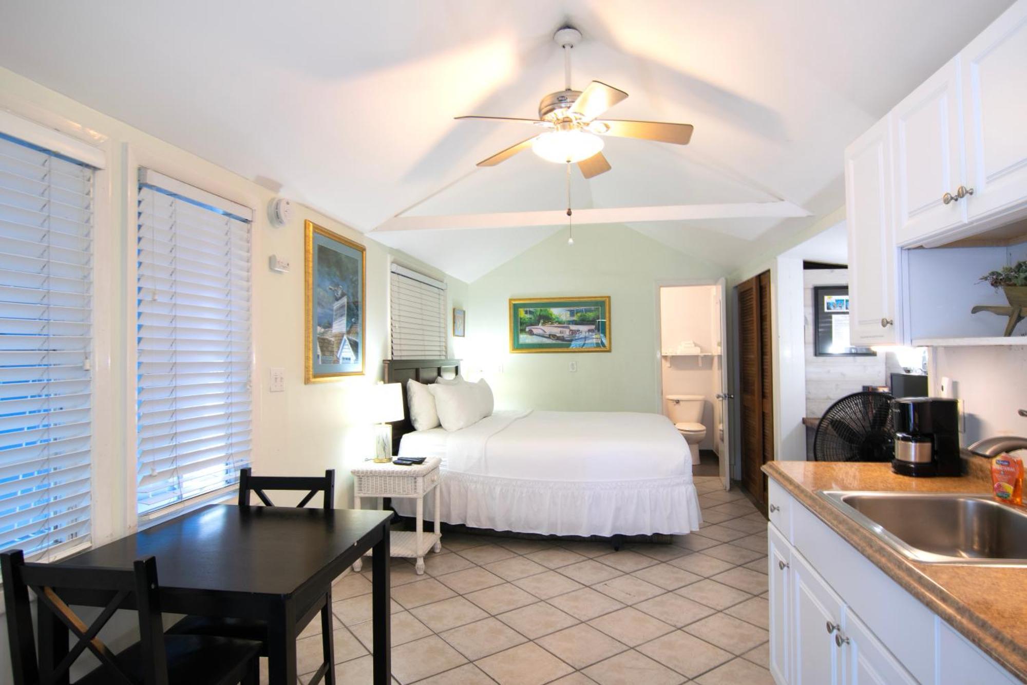Poolside Paradise Tropical Village Apartment