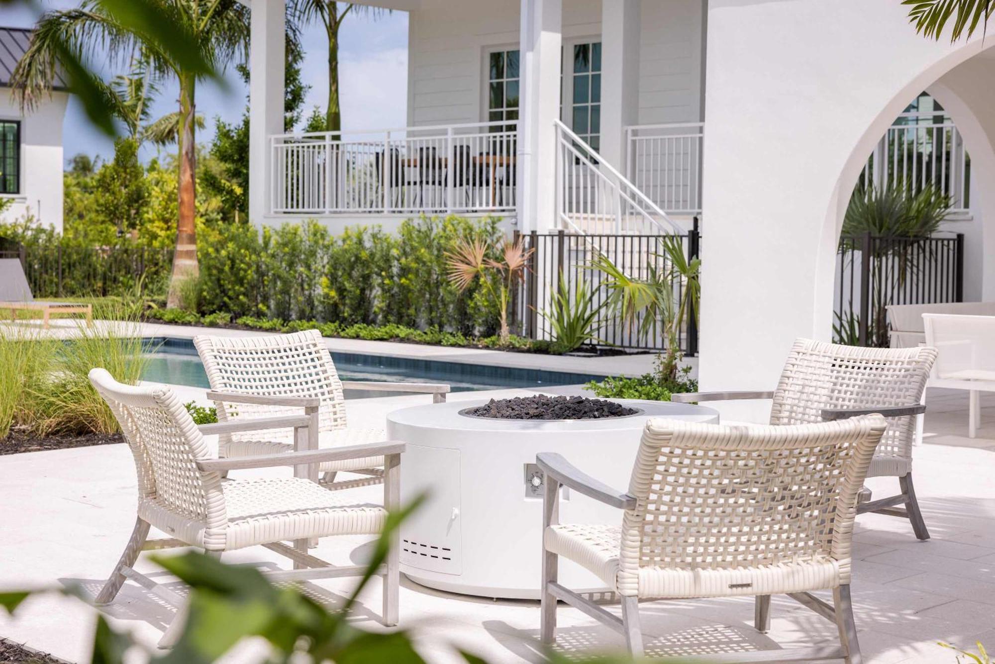 Holiday home Brand New & Private Pool - Palmgale House