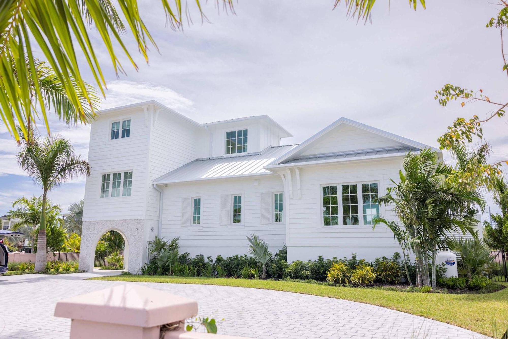 Brand New & Private Pool - Palmgale House Key West