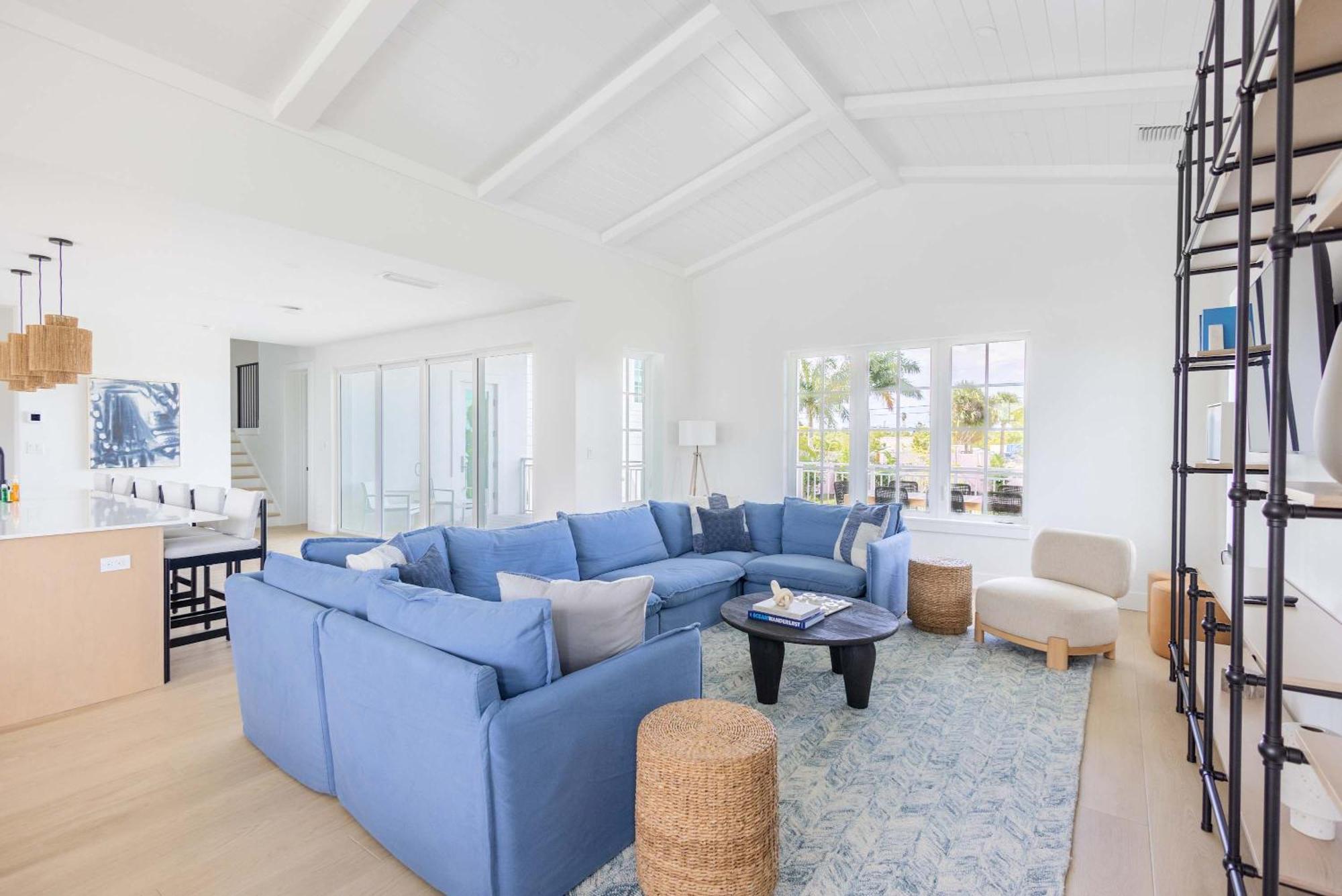 Brand New & Private Pool - Palmgale House Holiday home *