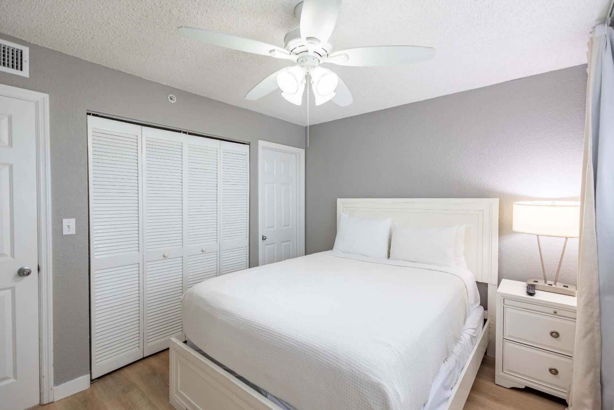 The Grand Turk -sunset View & Pool Holiday home Key West