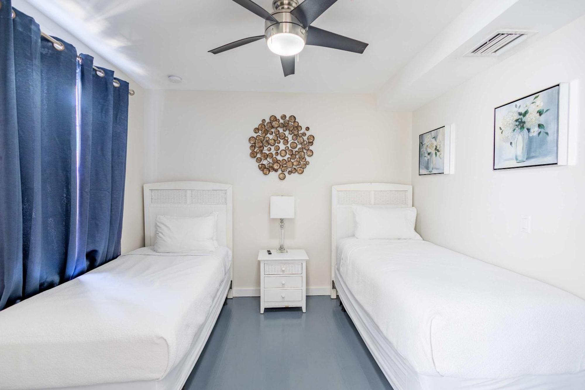 Commodore's Cove Apartment *
