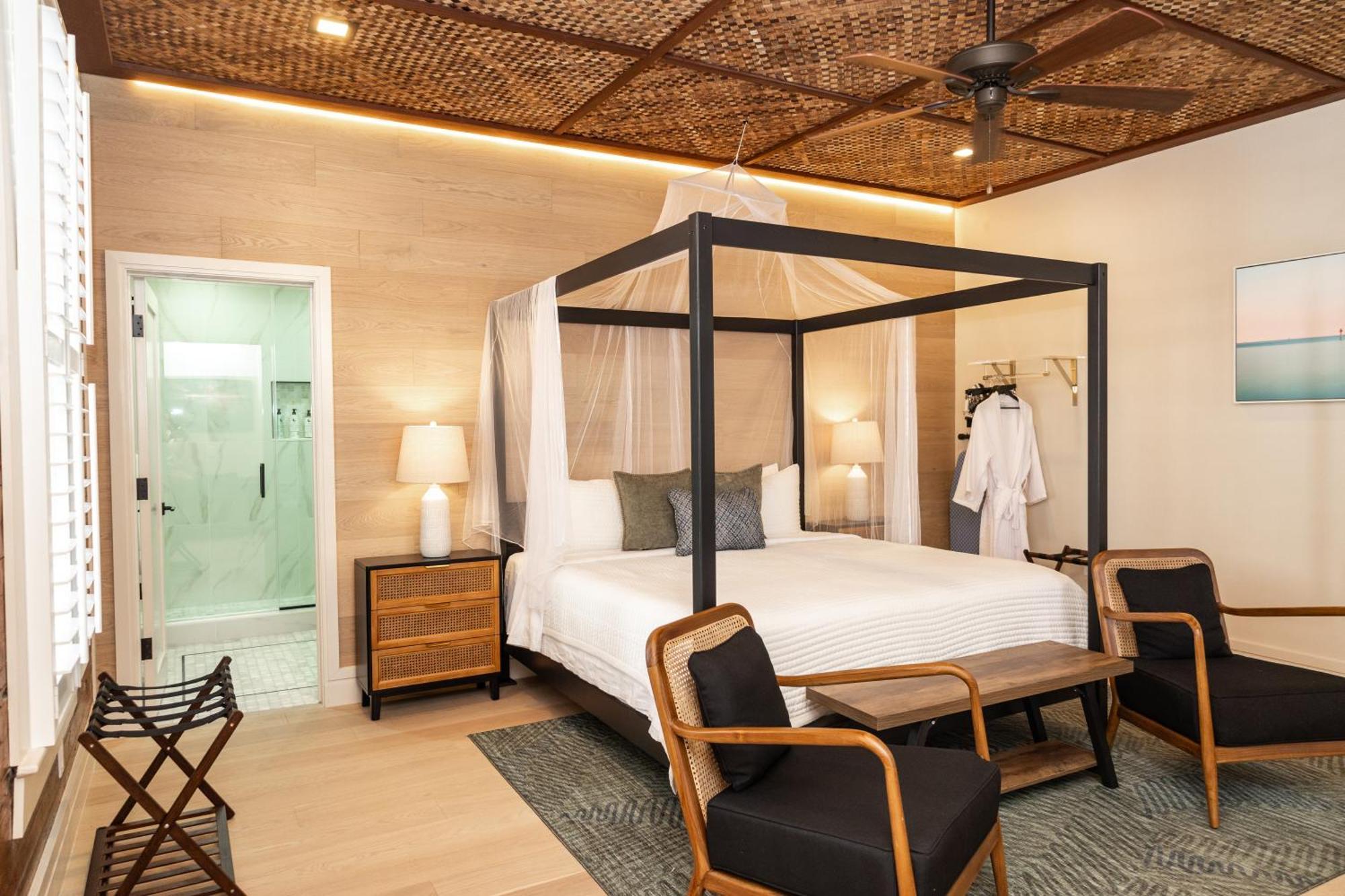 Hotel The 3*