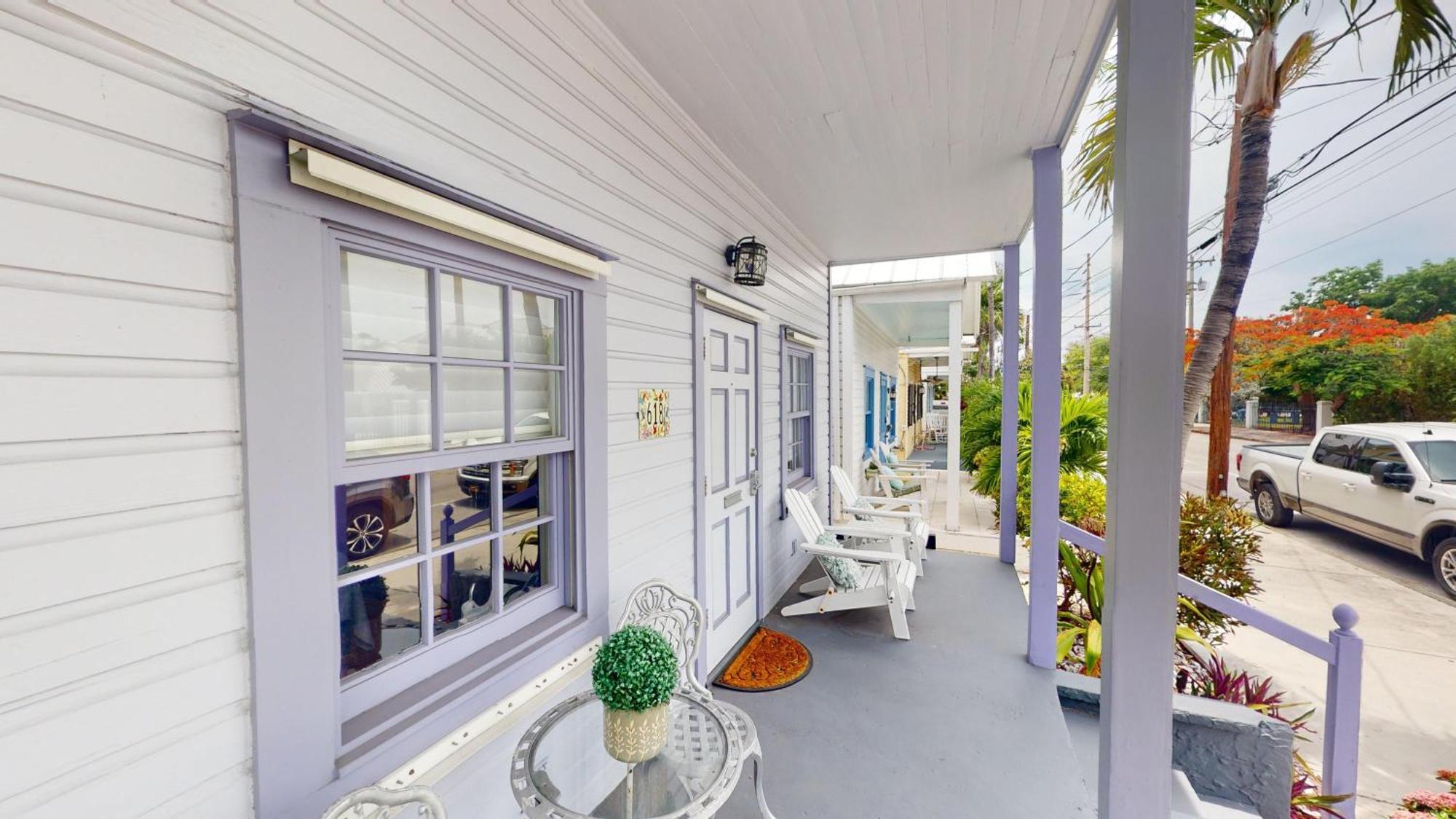 Holiday home Lavender On White *