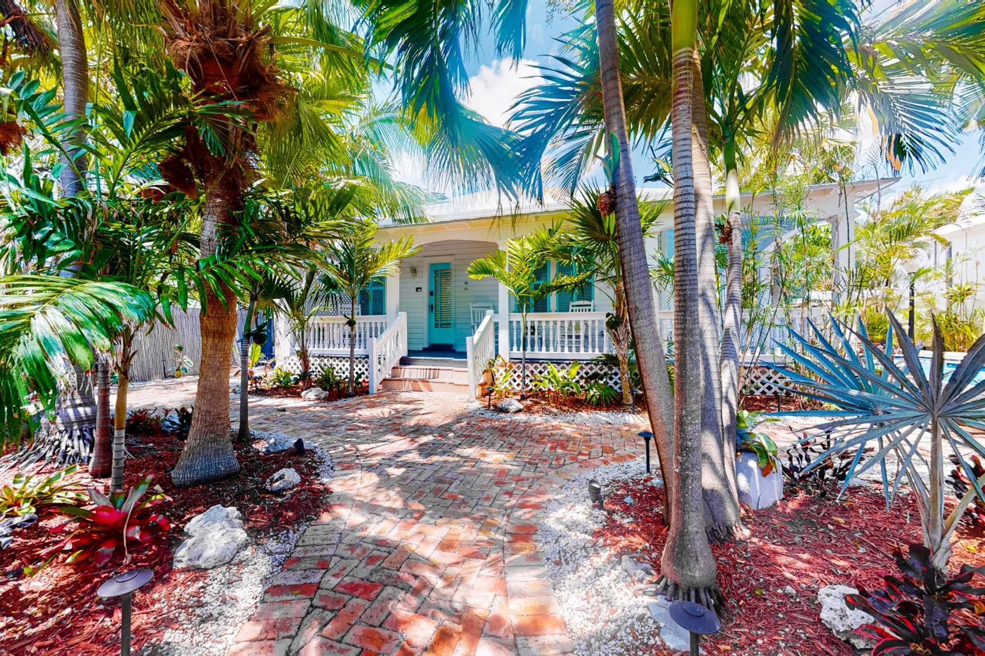 Papa's Hideaway Apartment *