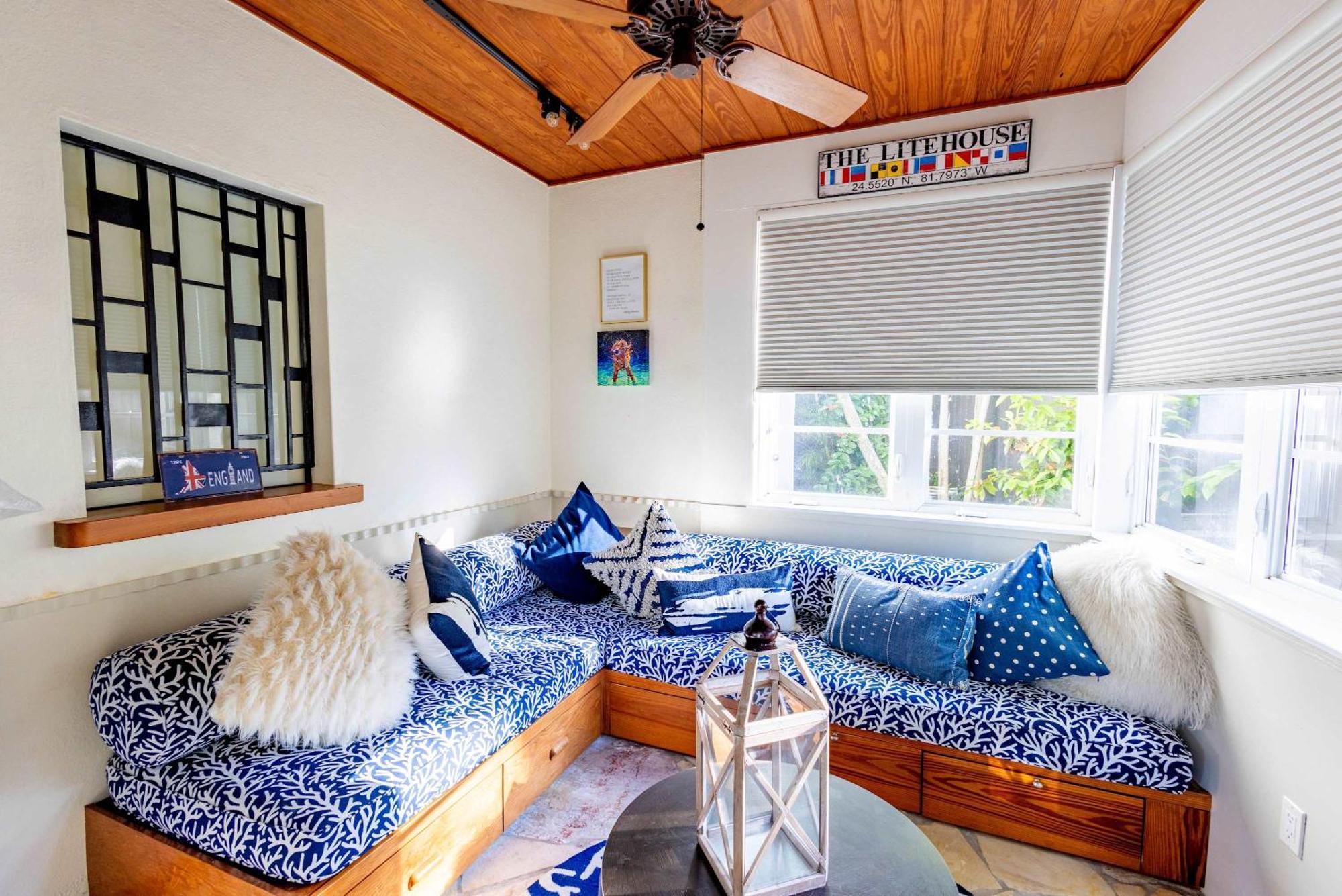 Holiday home New Hidden Oasis- Waterfall Pool Close To Key West