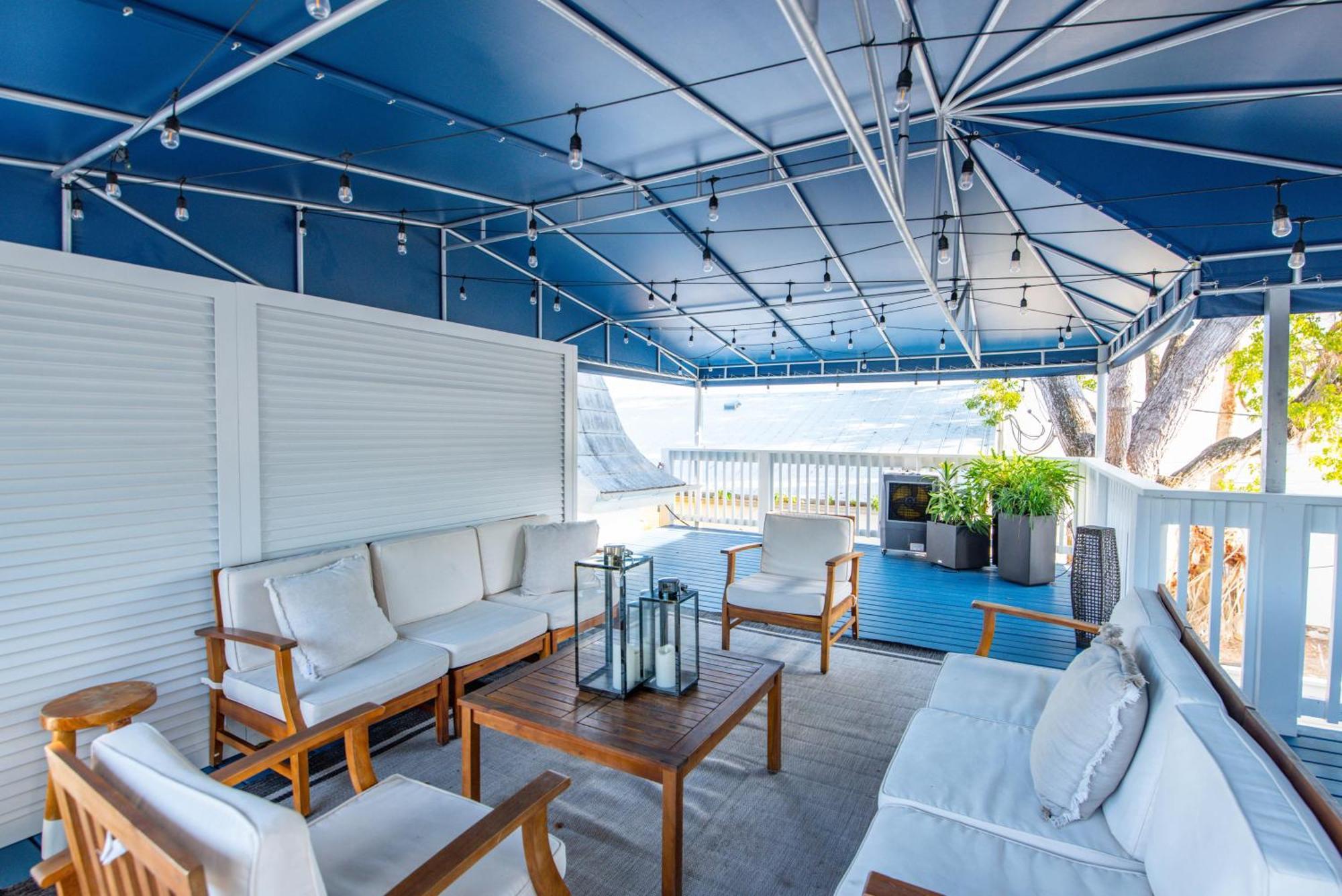 Apartment Custom House Inn All