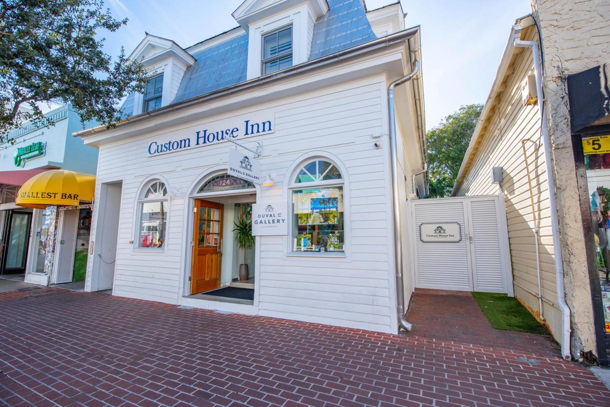 Custom House Inn All *