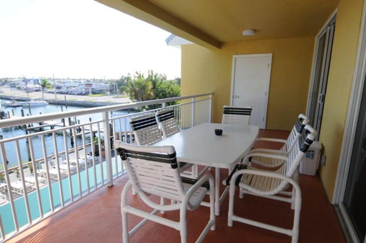 Holiday home Dominica - New Waterfront Pool Dock 2 Bedroom 2 Bathroom