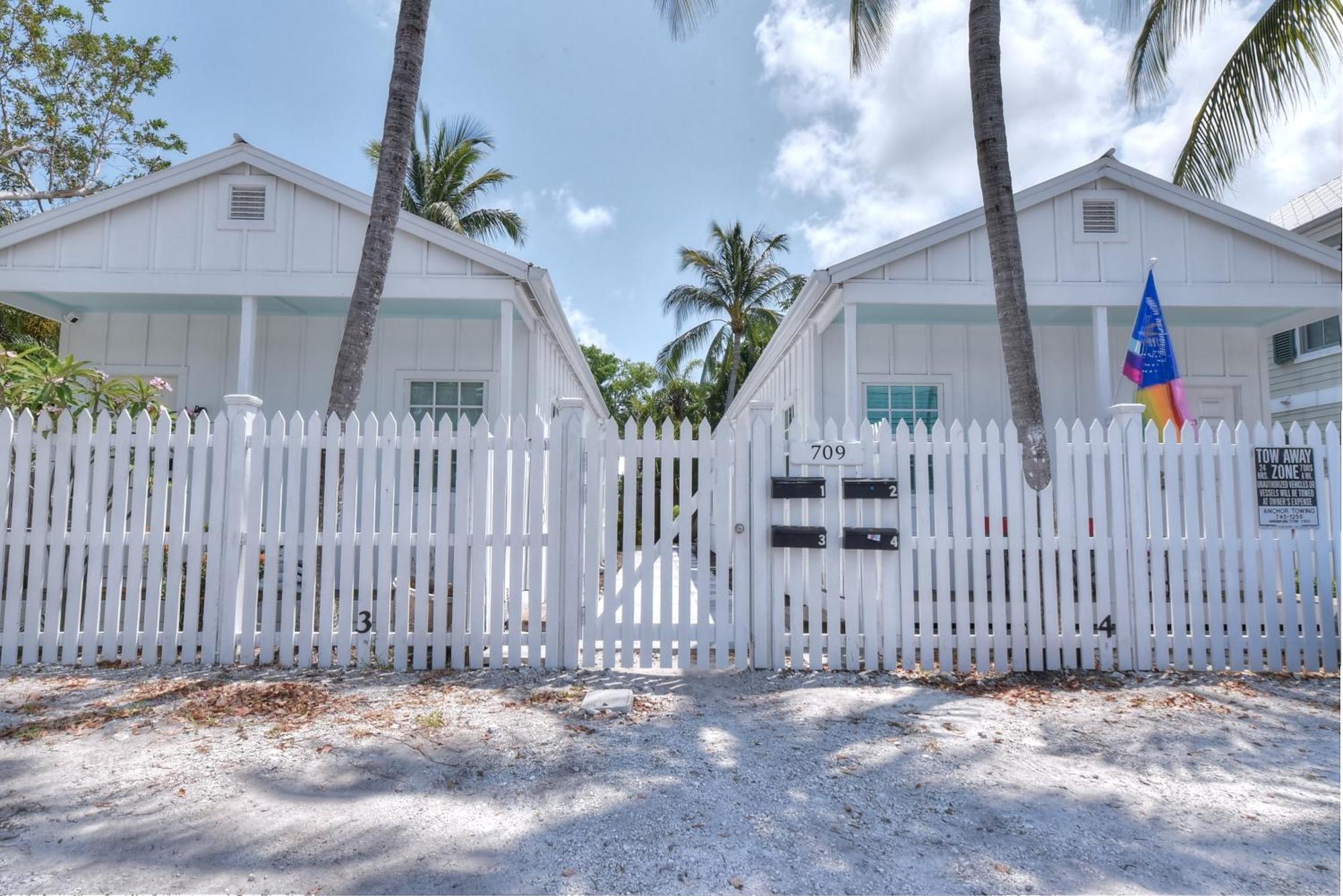 11 Close To Duval St Key West