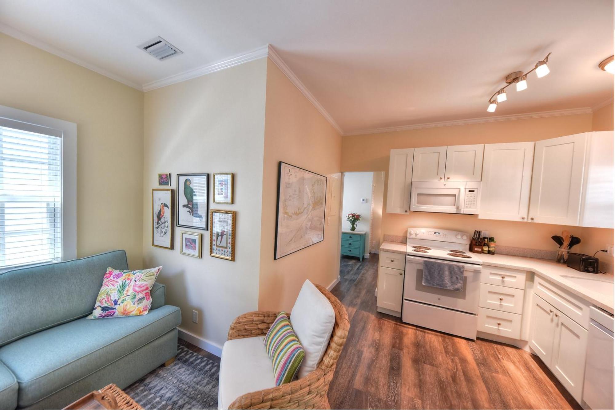 11 Close To Duval St * Key West