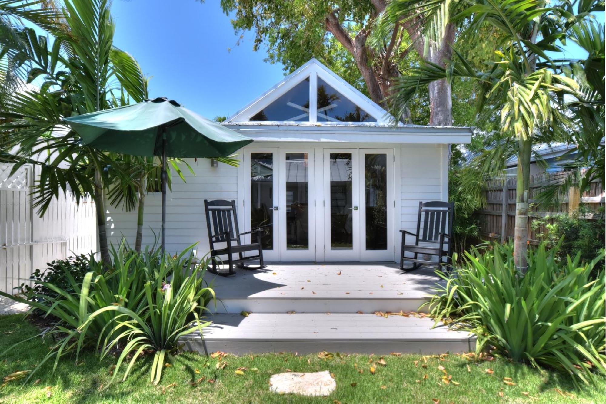 Old Town Main House Close To Duval Holiday home *