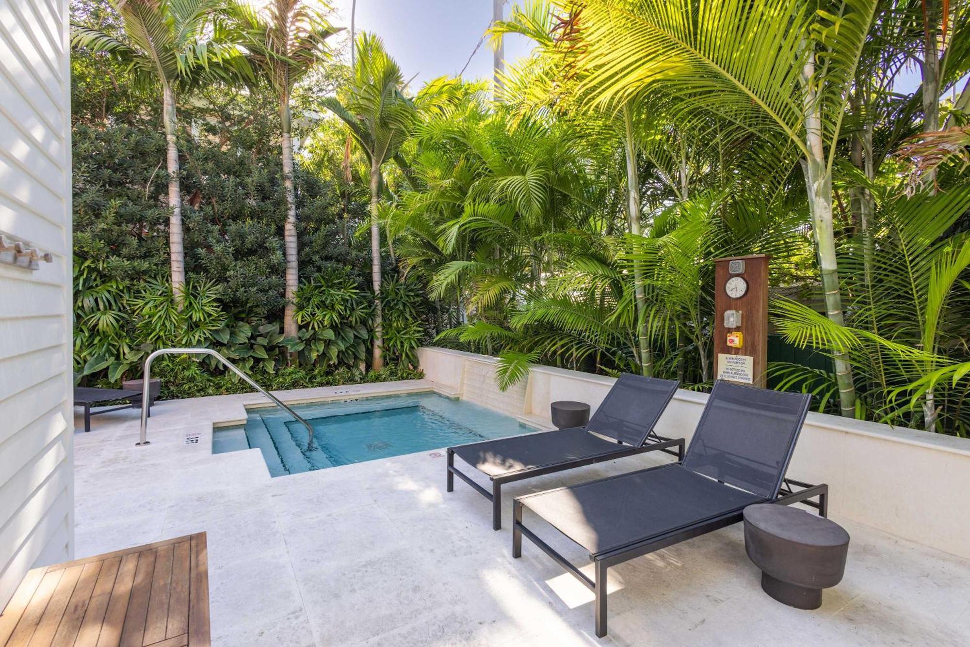 Inn Yellow At Grand Maloney Key West