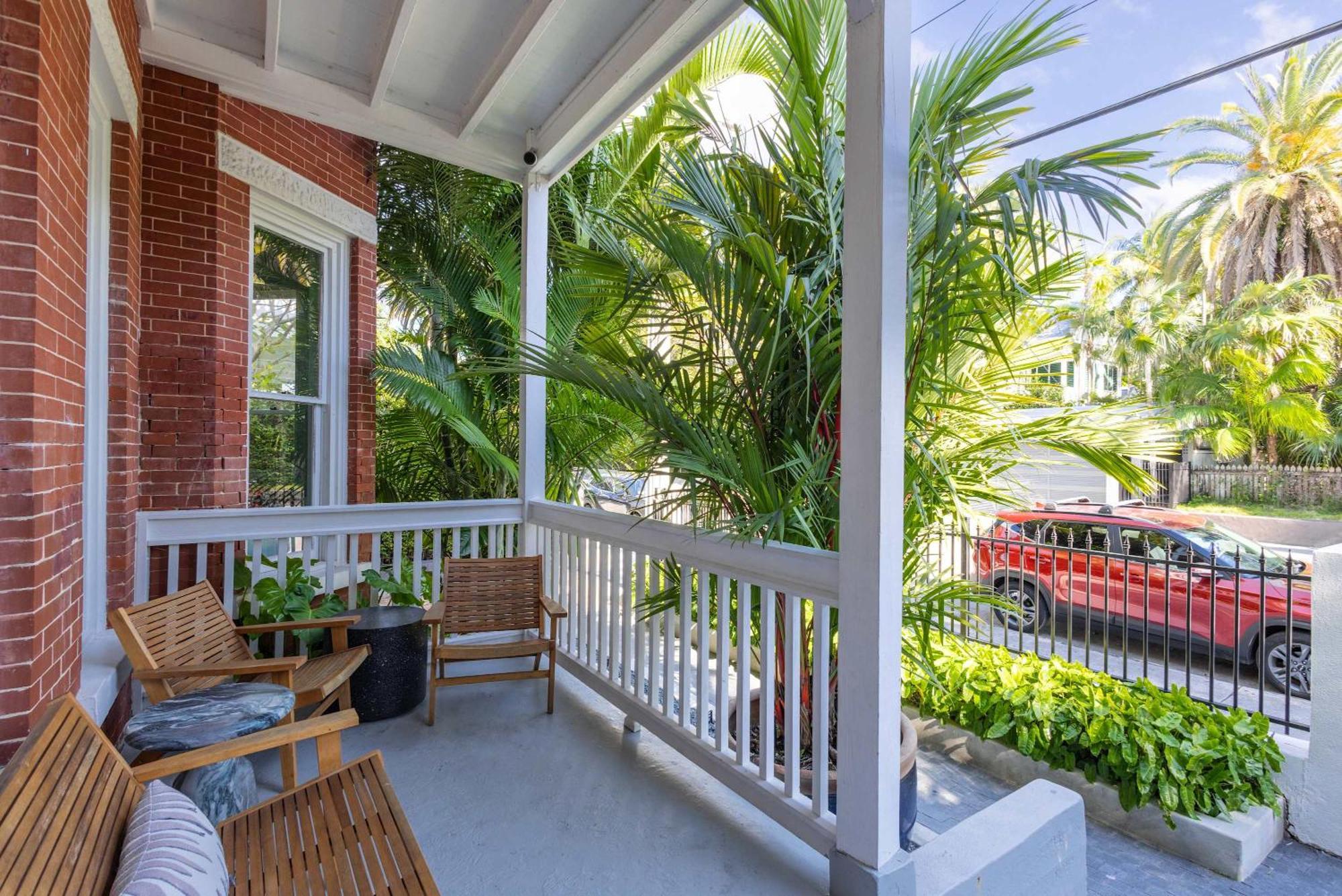 Yellow At Grand Maloney * Key West