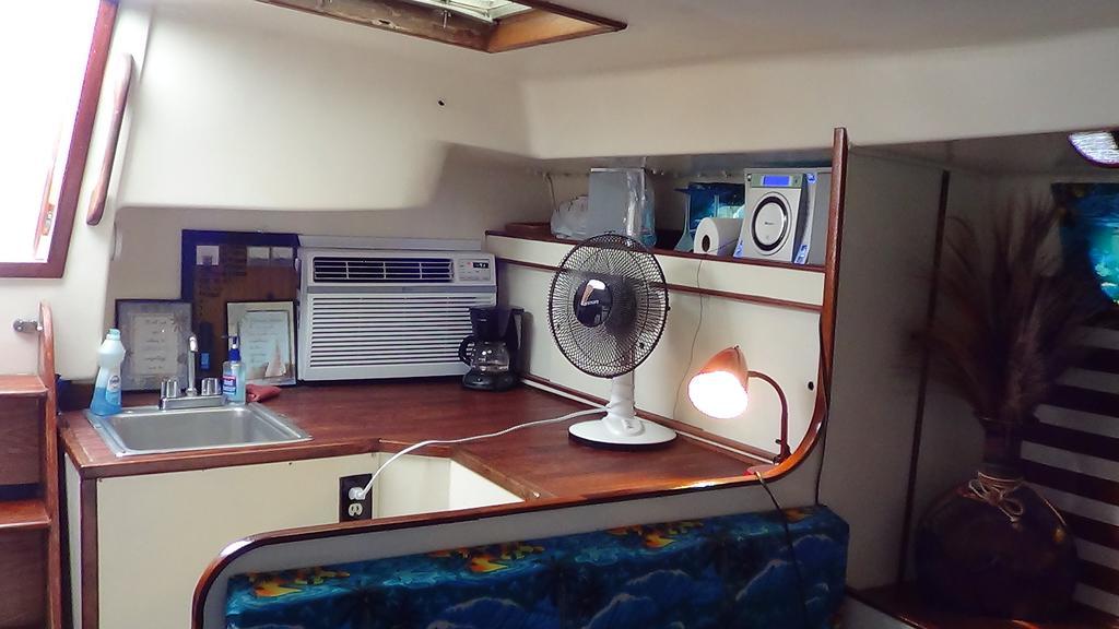 Botel Aqualodge