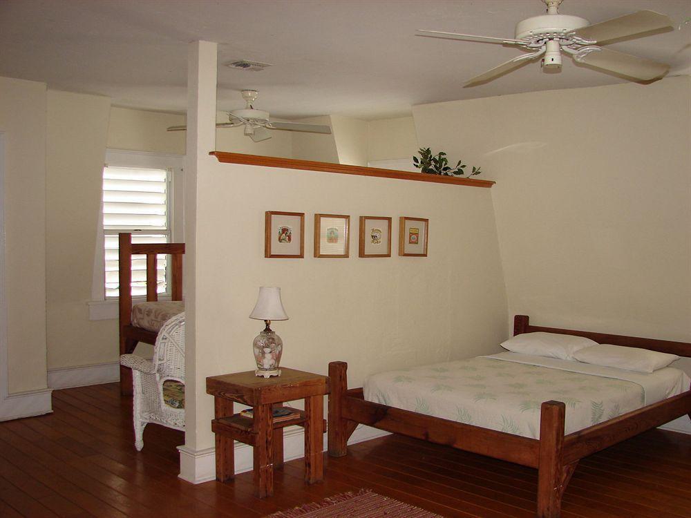 Hotel Old Customs House Key West