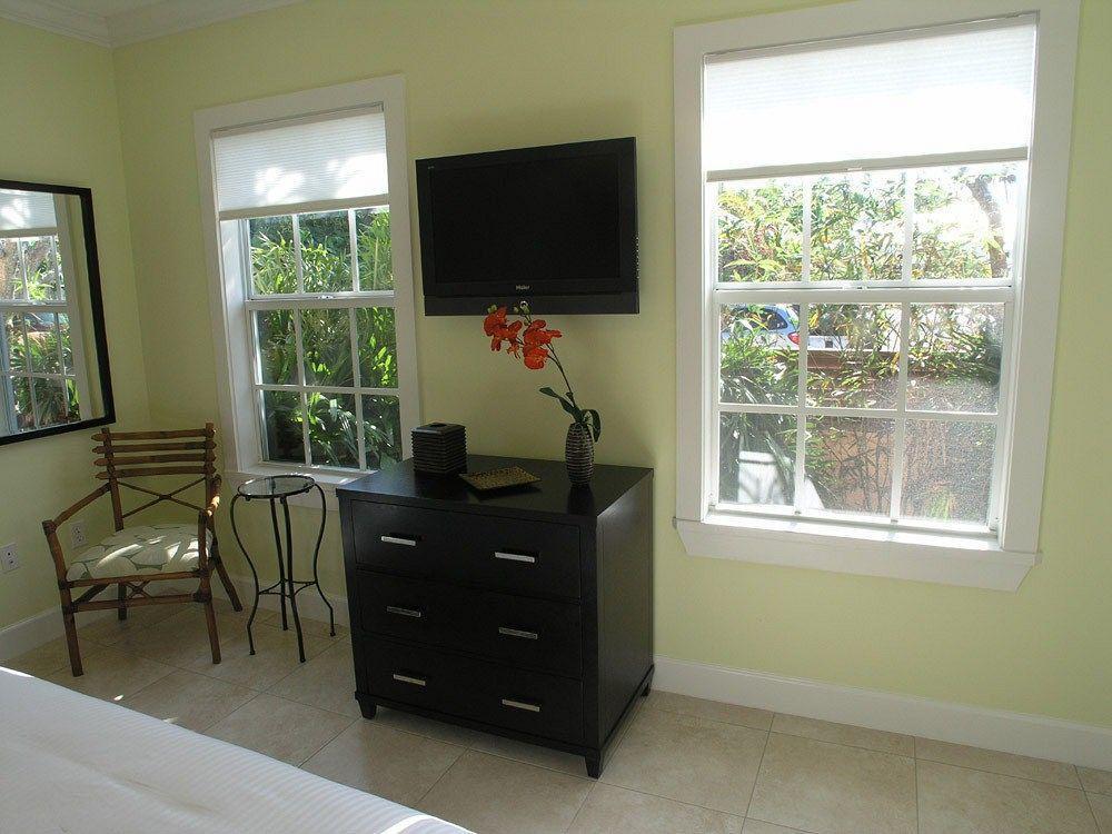 Travelers Palm Inn