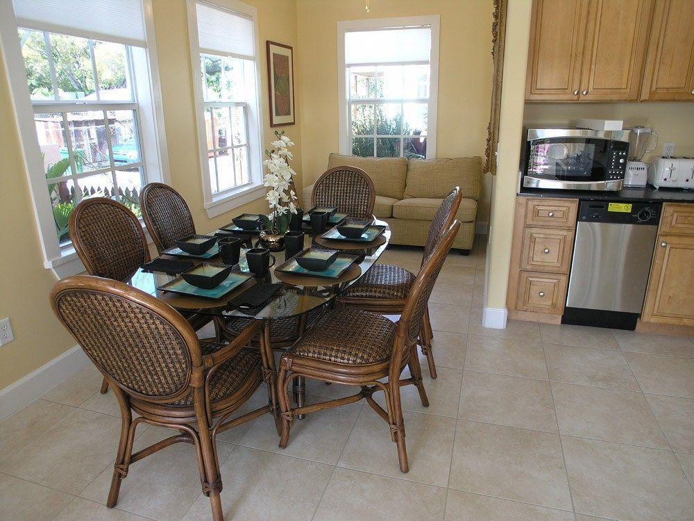 Travelers Palm Inn