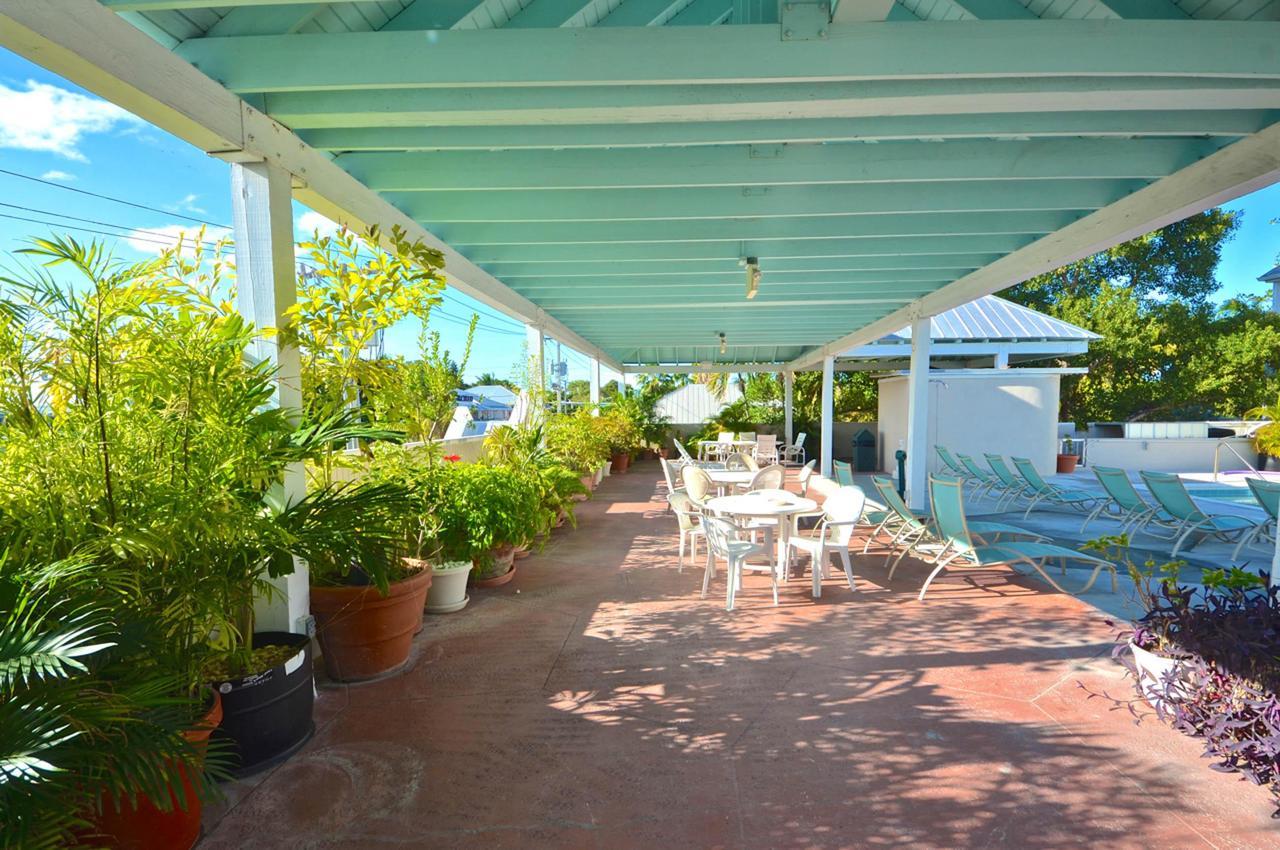 Casa Caribe @ Duval Square * Key West
