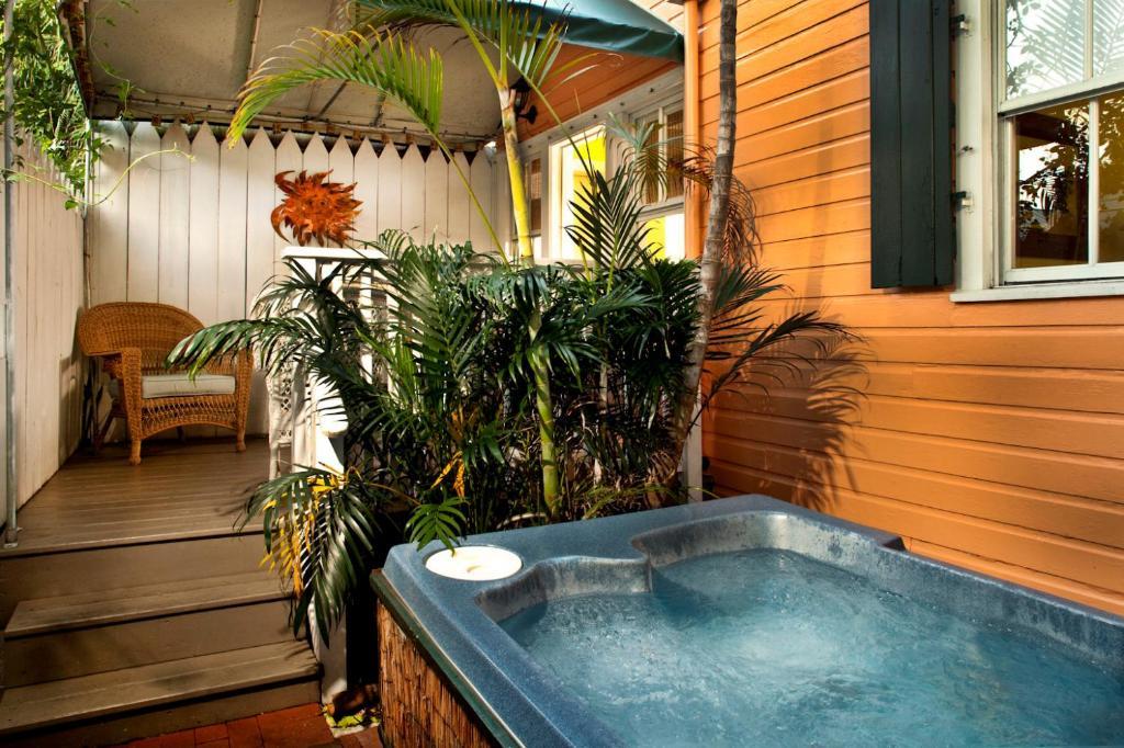Hotel Tropical Key West