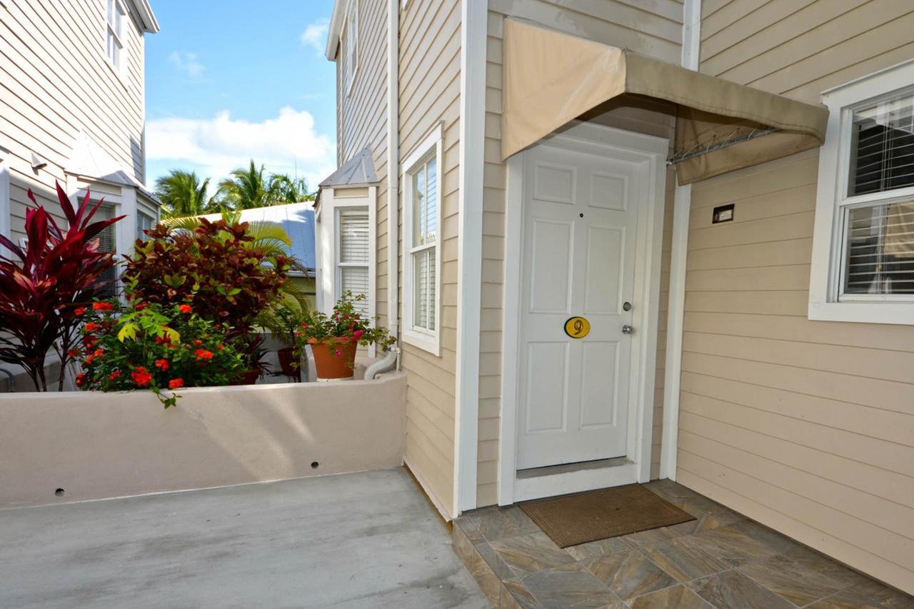 Casa Caribe @ Duval Square * Key West