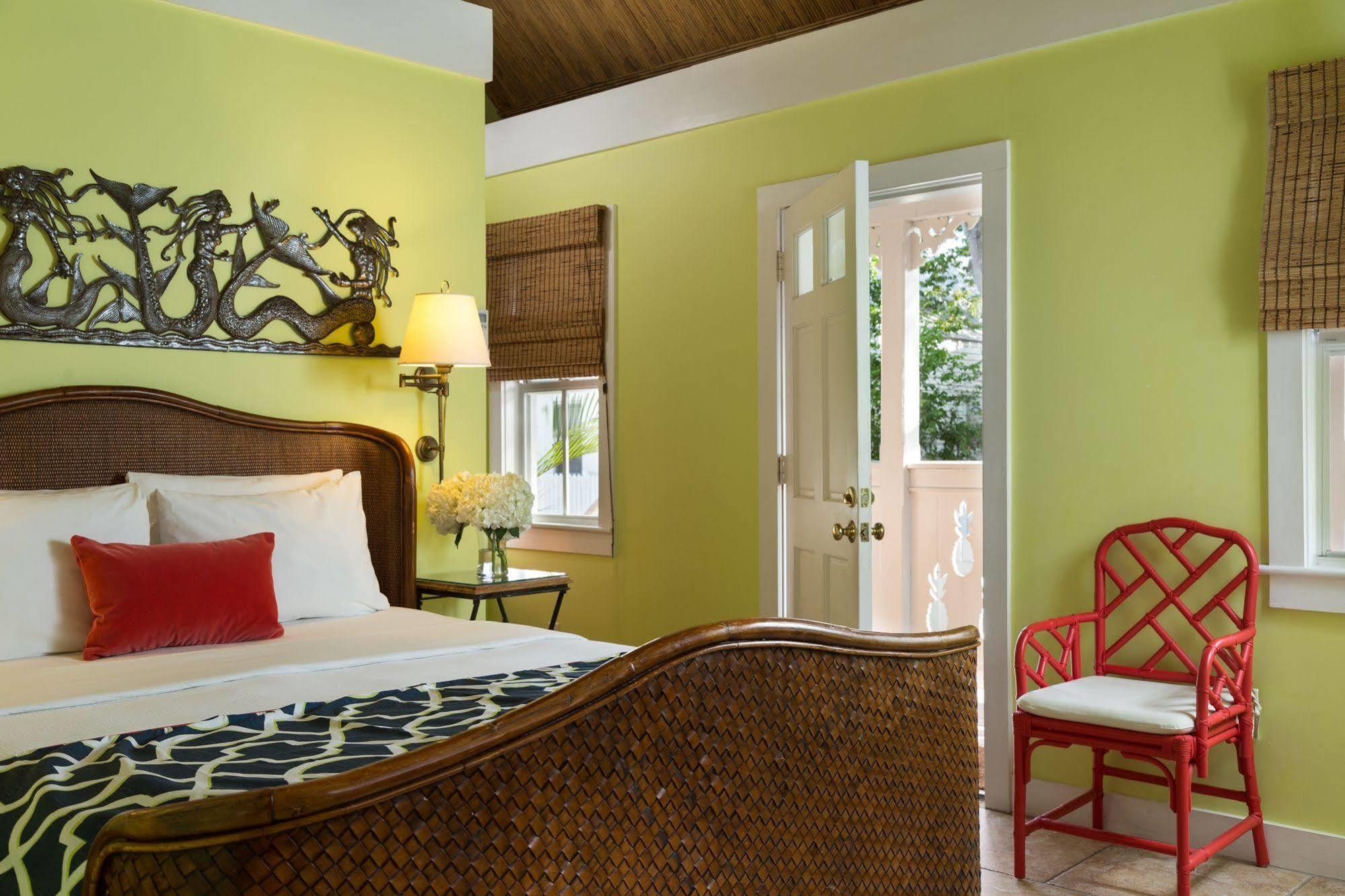 Tropical Hotel 3*