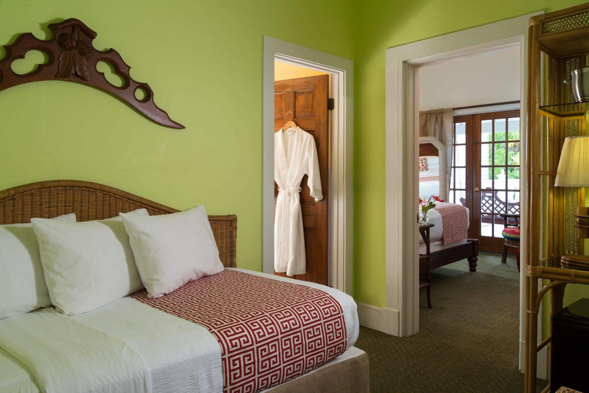 Tropical Hotel 3*