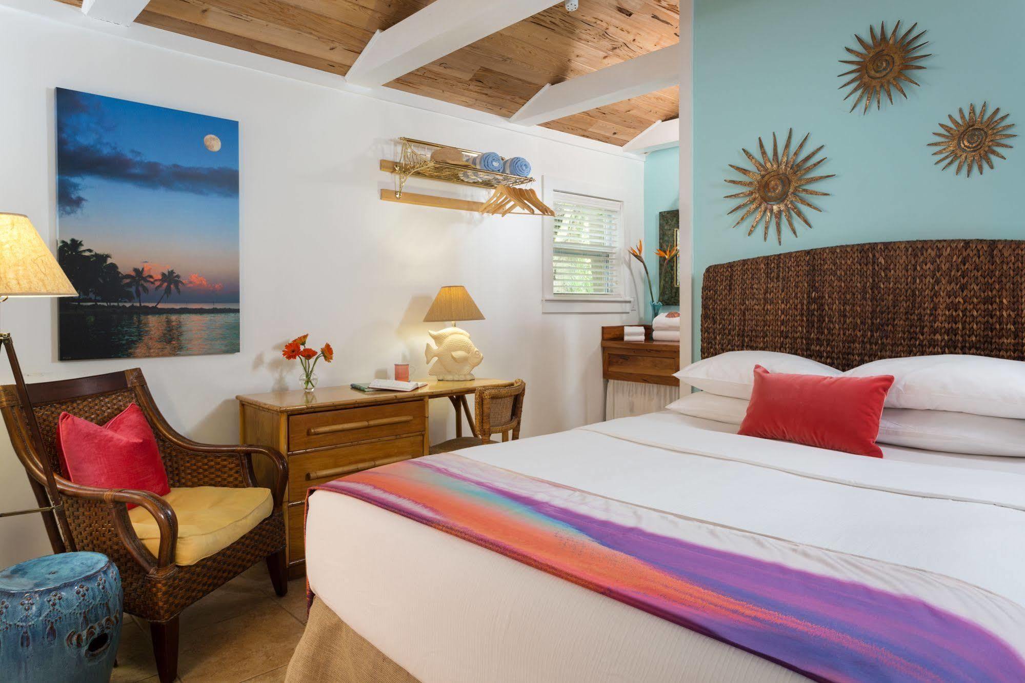Tropical Hotel