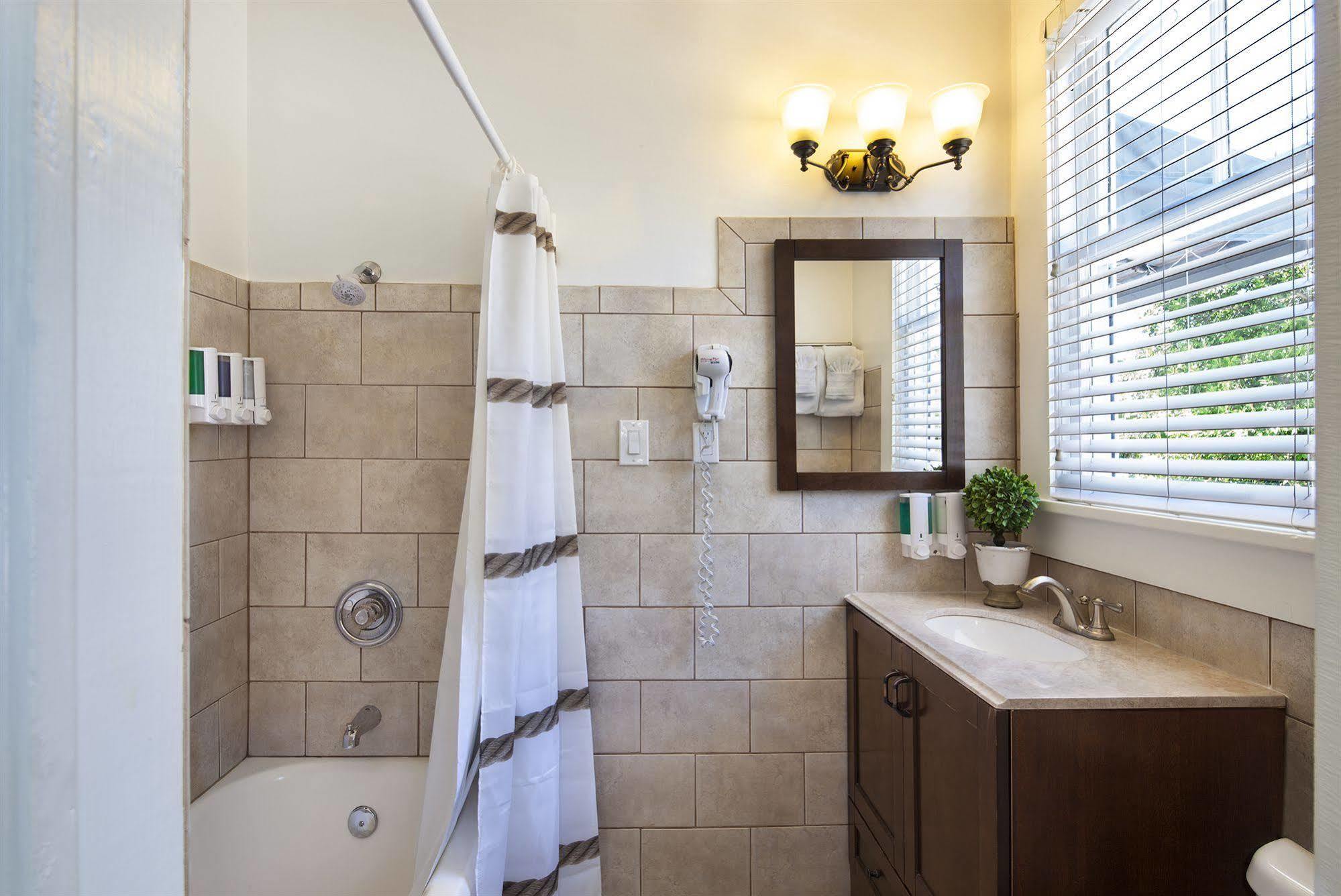 Southernmost Adult Exclusive 3*