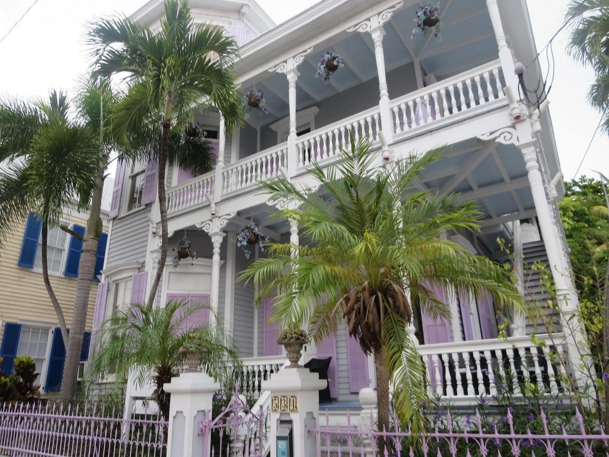 Bed & Breakfast The Artist House