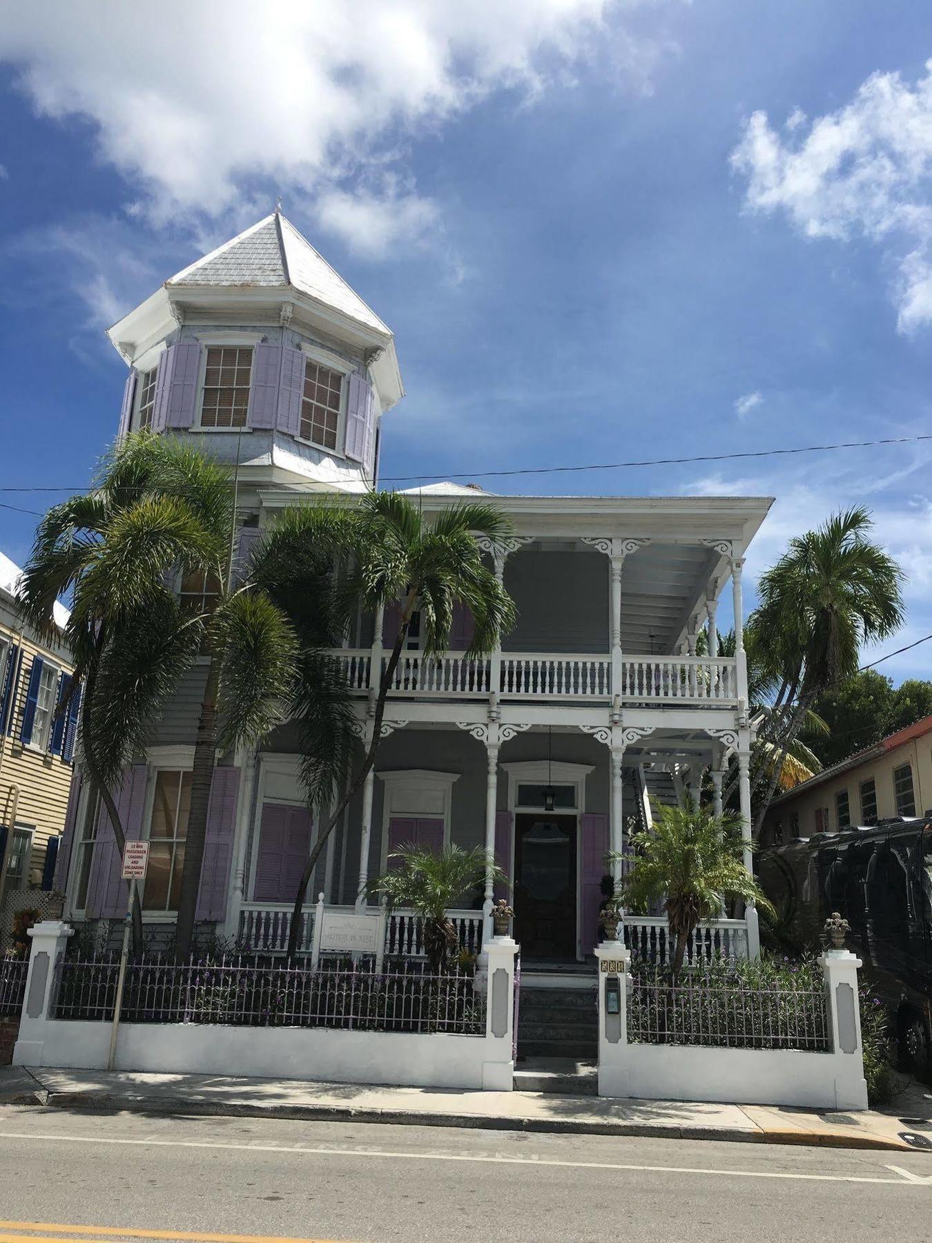 Bed & Breakfast The Artist House 3*