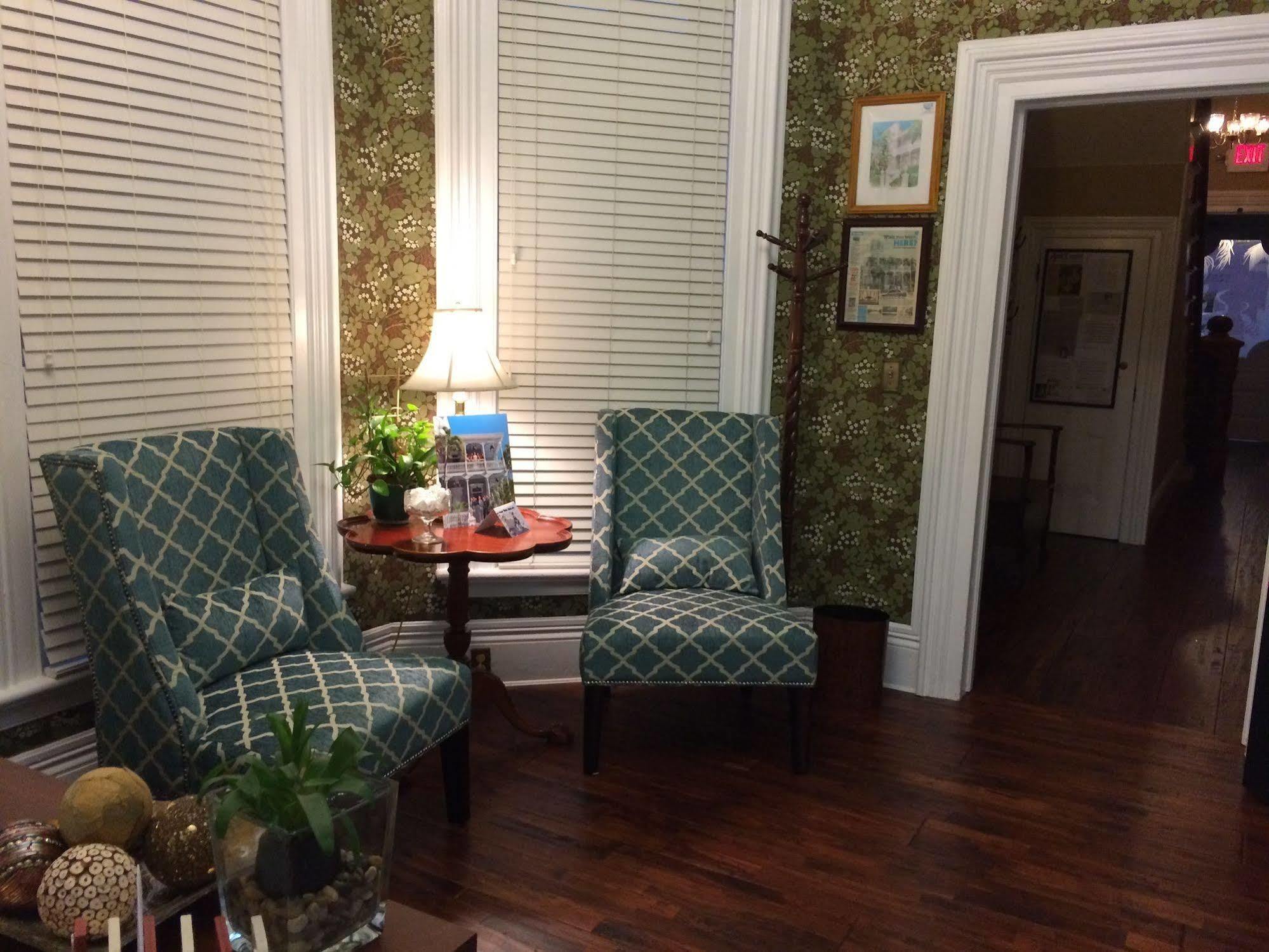 Bed & Breakfast The Artist House