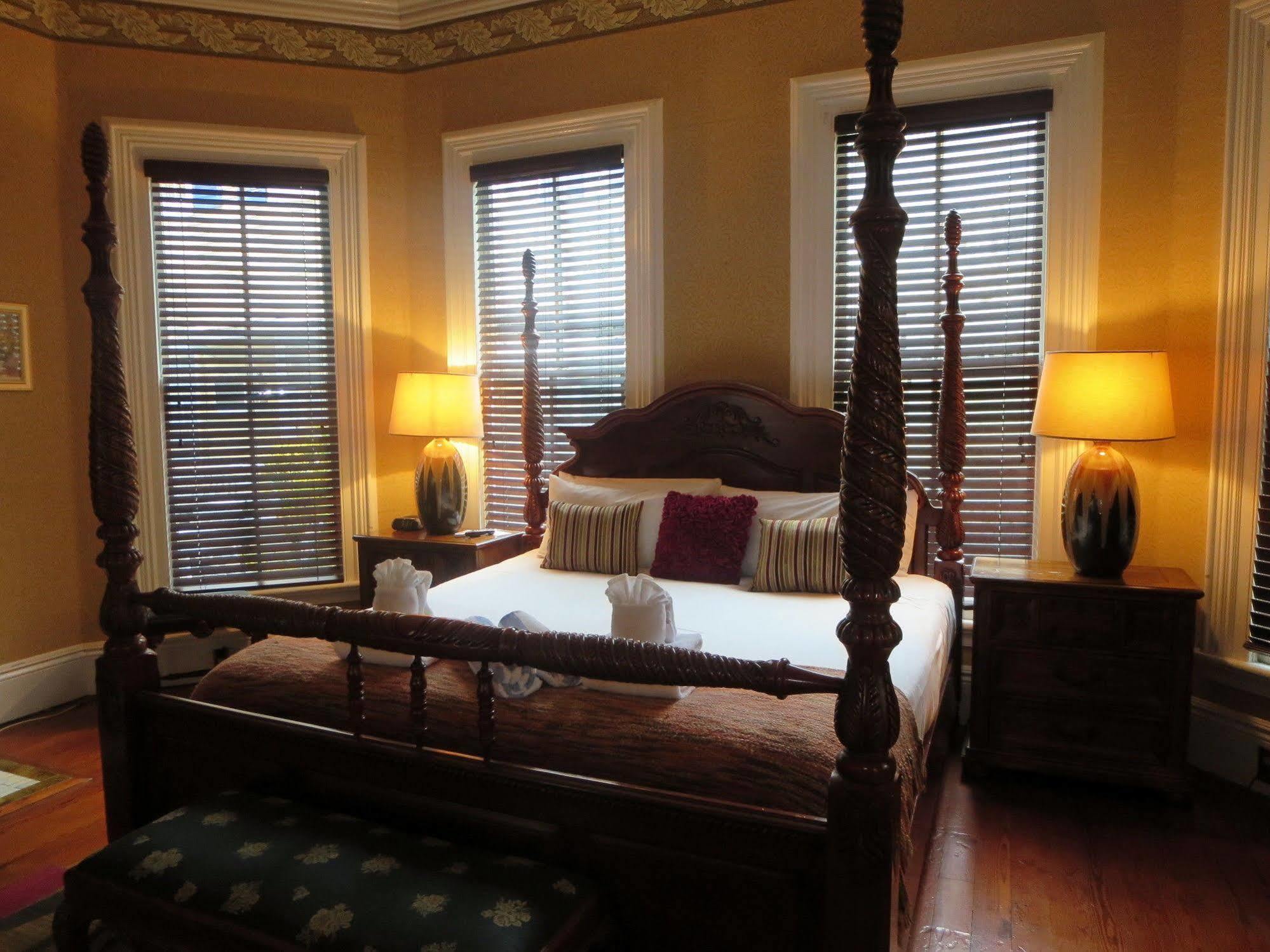 Bed & Breakfast The Artist House