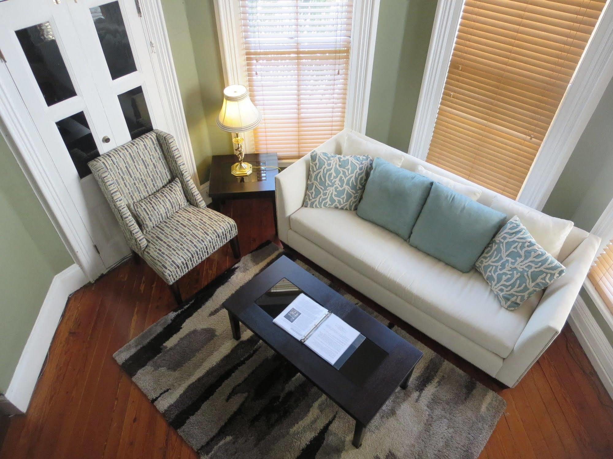 Bed & Breakfast The Artist House 3*