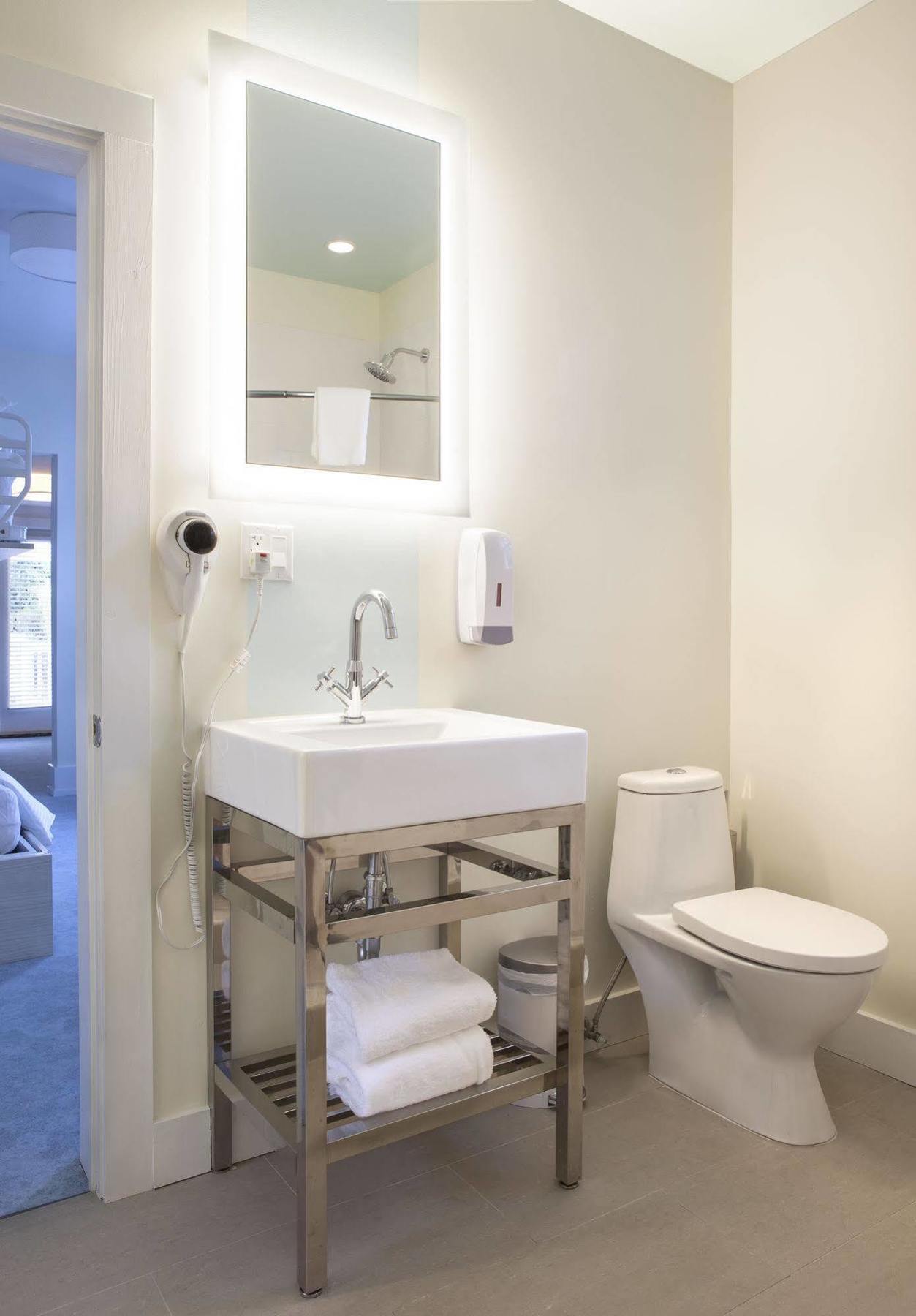 Nyah - Adult Exclusive 3* Key West